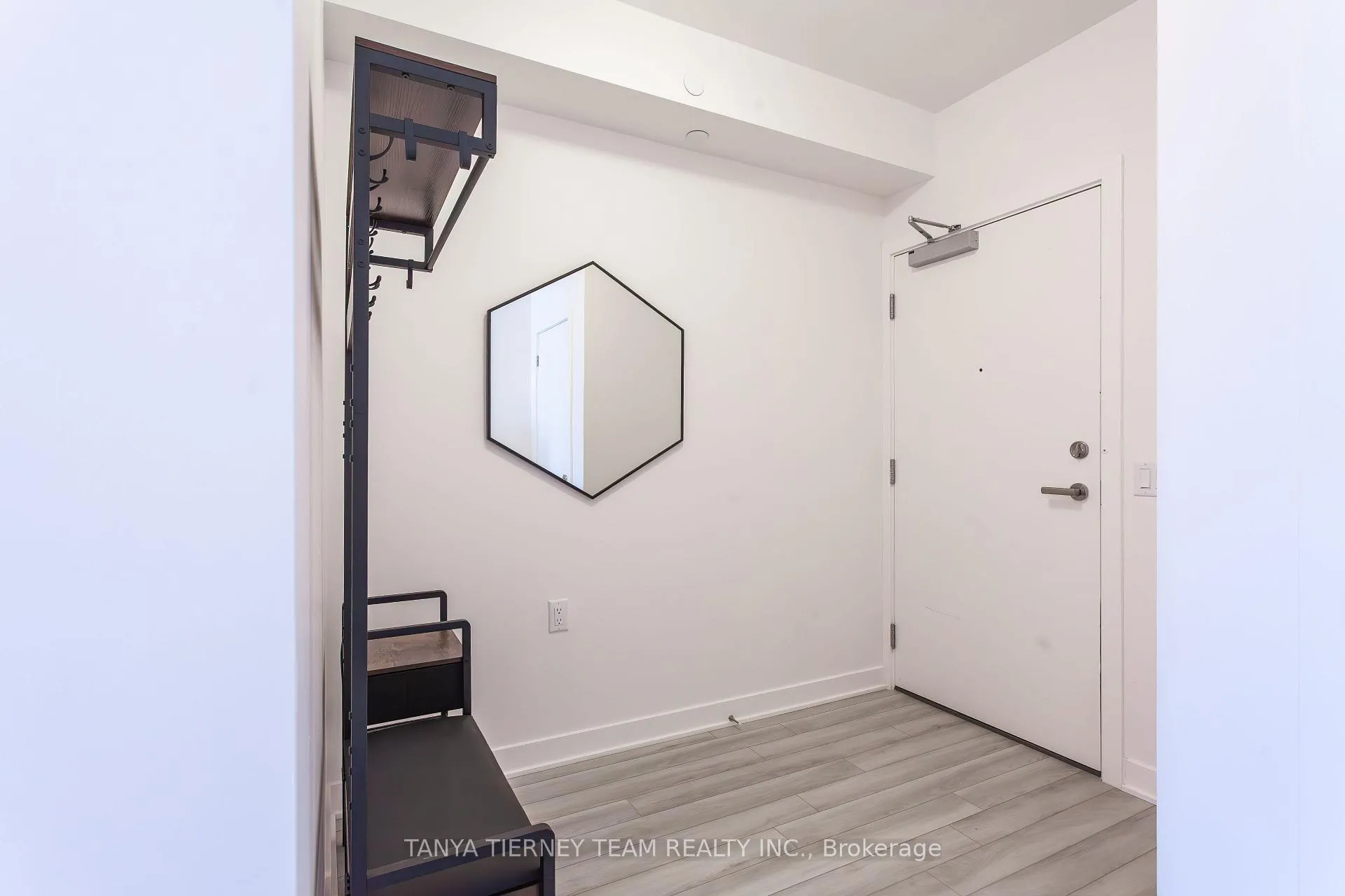 Photo 9 of Unit 608, 55 Clarington Boulevard, Clarington, Bowmanville — HOMEH
