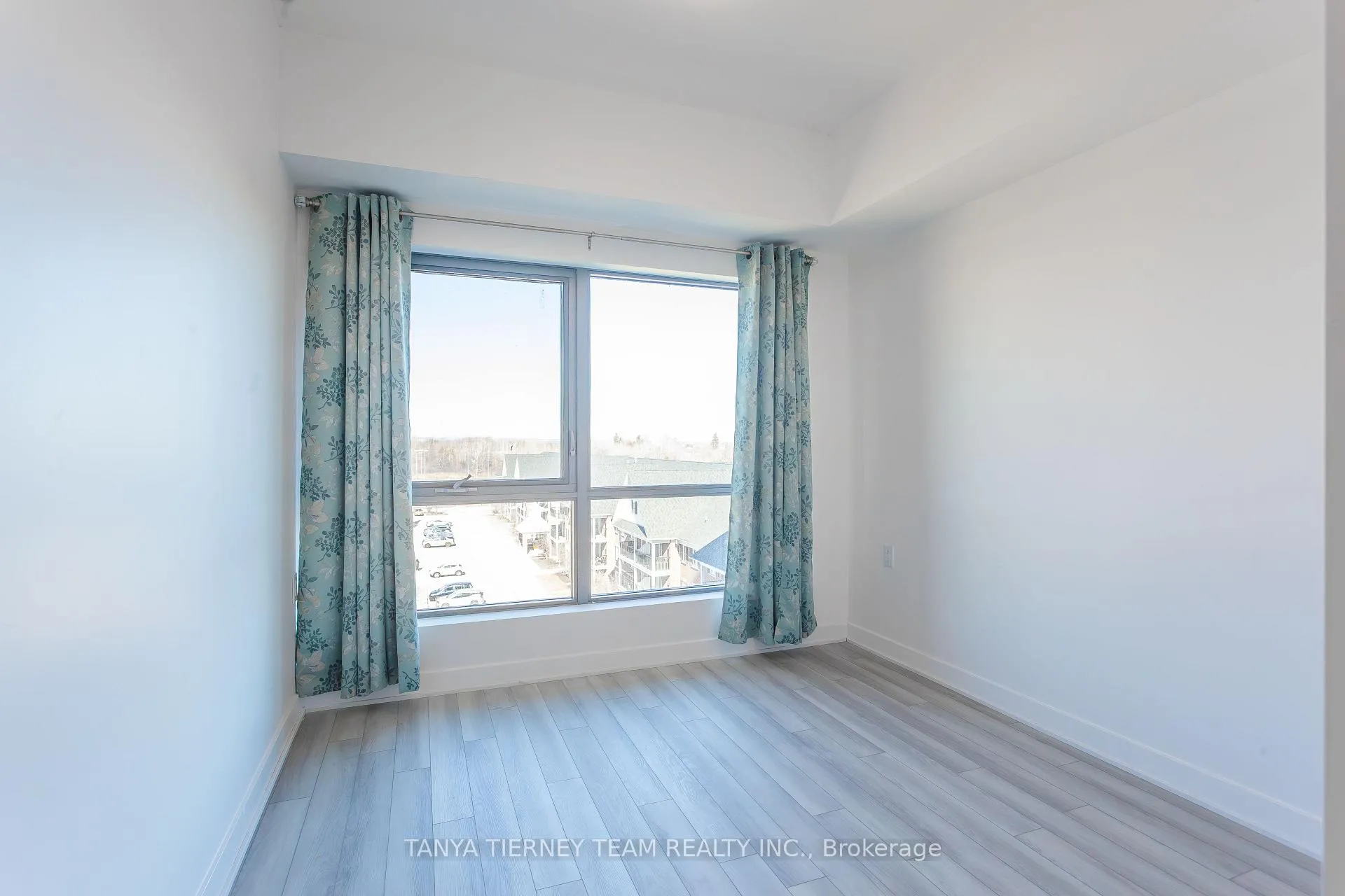 Photo 12 of Unit 608, 55 Clarington Boulevard, Clarington, Bowmanville — HOMEH
