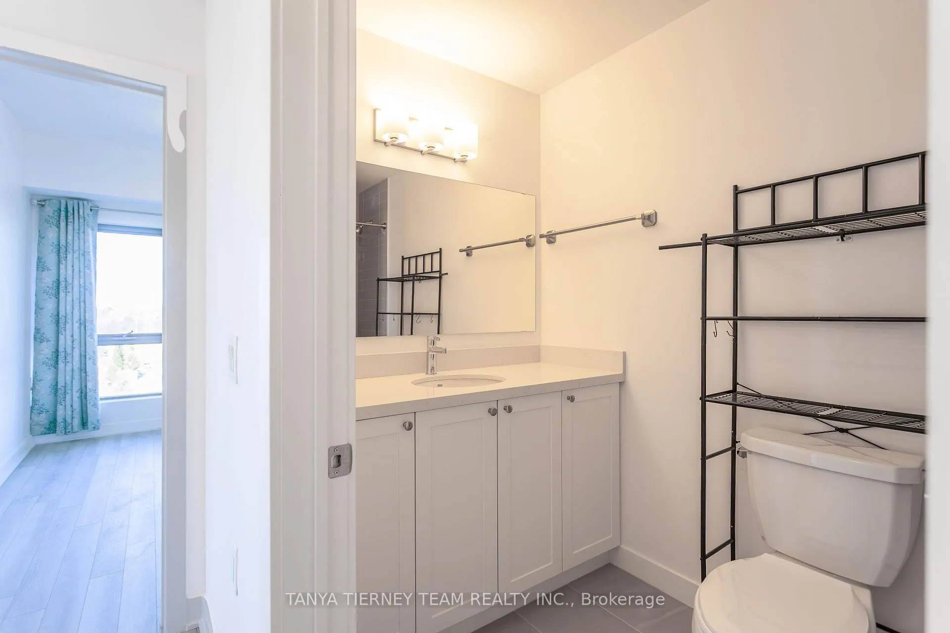 Photo 14 of Unit 608, 55 Clarington Boulevard, Clarington, Bowmanville — HOMEH