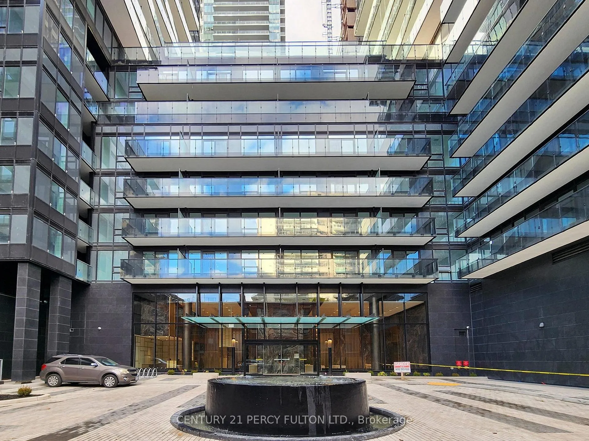Photo 5 of Unit 1507, 127 Broadway Avenue, Toronto, Mount Pleasant West — HOMEH