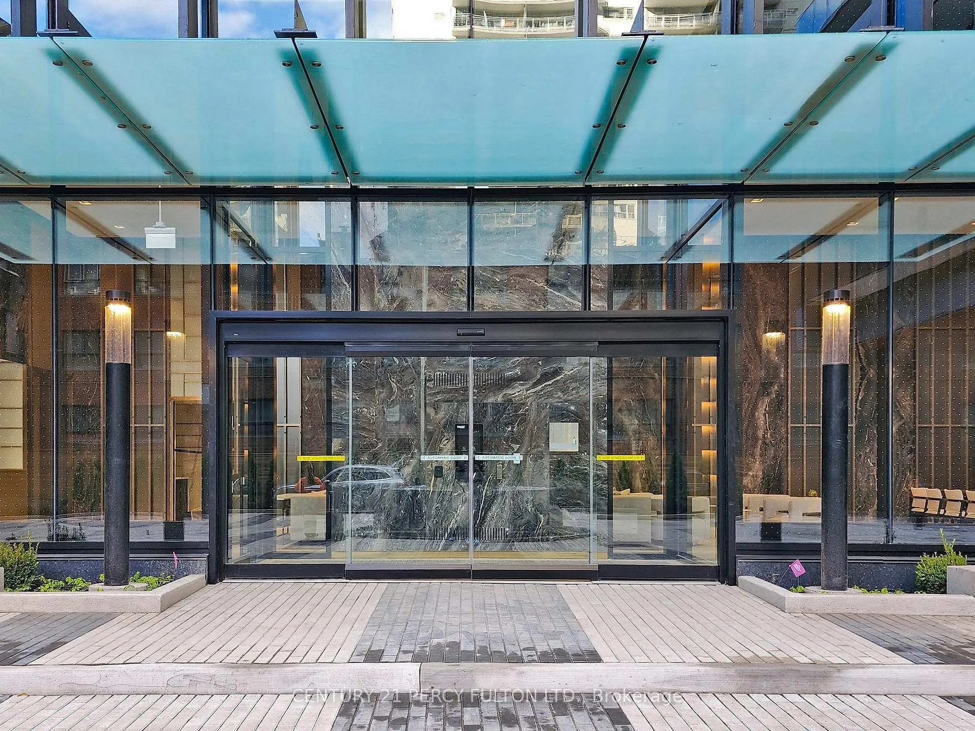 Photo 7 of Unit 1507, 127 Broadway Avenue, Toronto, Mount Pleasant West — HOMEH