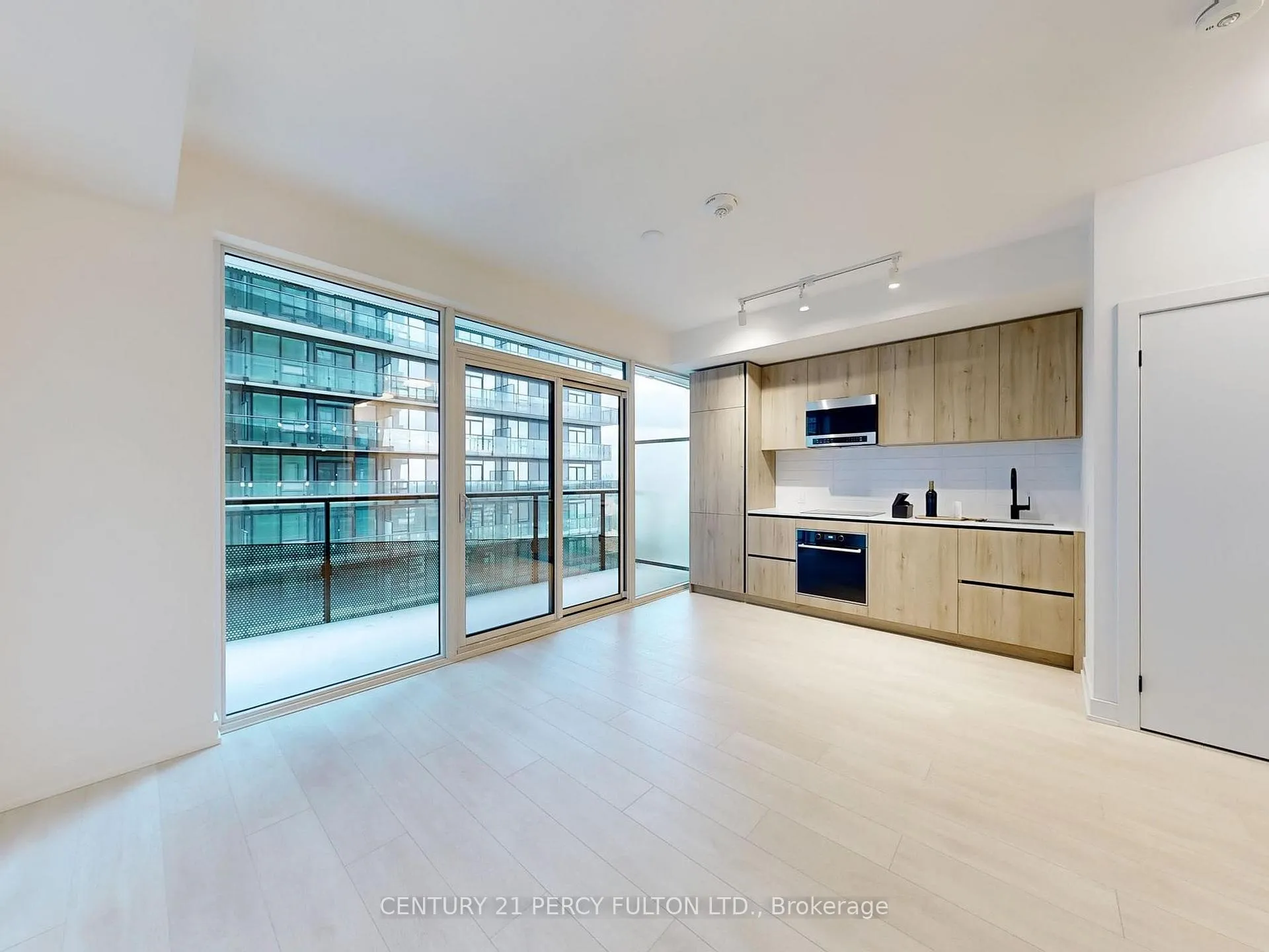 Photo 10 of Unit 1507, 127 Broadway Avenue, Toronto, Mount Pleasant West — HOMEH