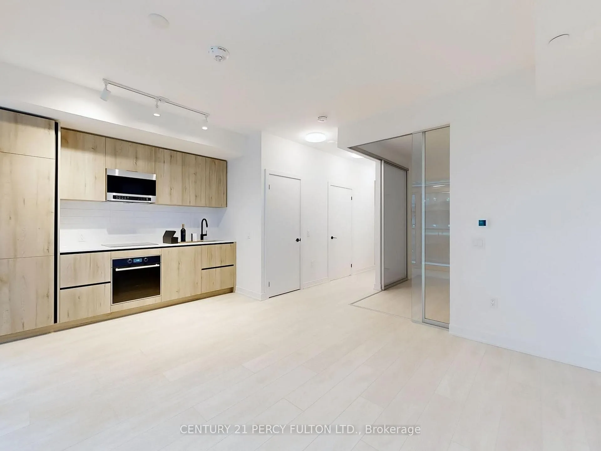 Photo 11 of Unit 1507, 127 Broadway Avenue, Toronto, Mount Pleasant West — HOMEH