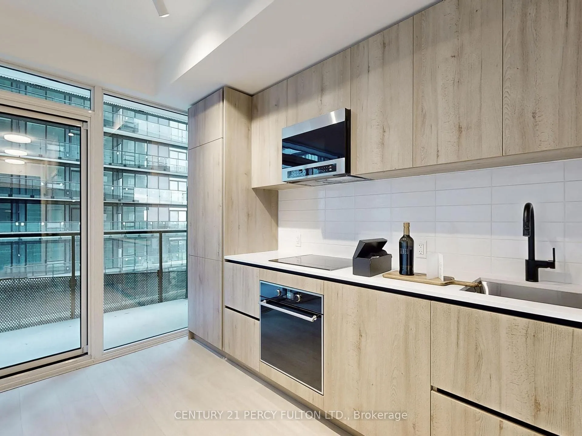 Photo 13 of Unit 1507, 127 Broadway Avenue, Toronto, Mount Pleasant West — HOMEH