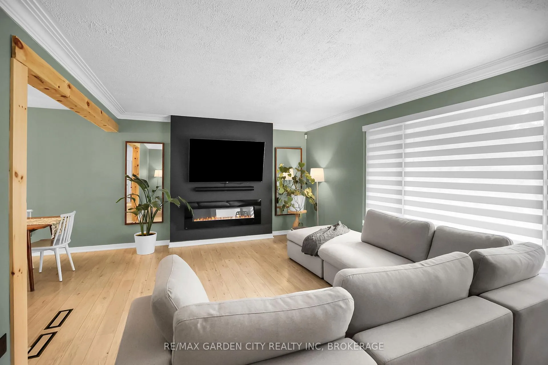 Photo 4 of Unit Unit #1 (main), 18 Wakil Drive, St. Catharines, Glendale/Glenridge — HOMEH