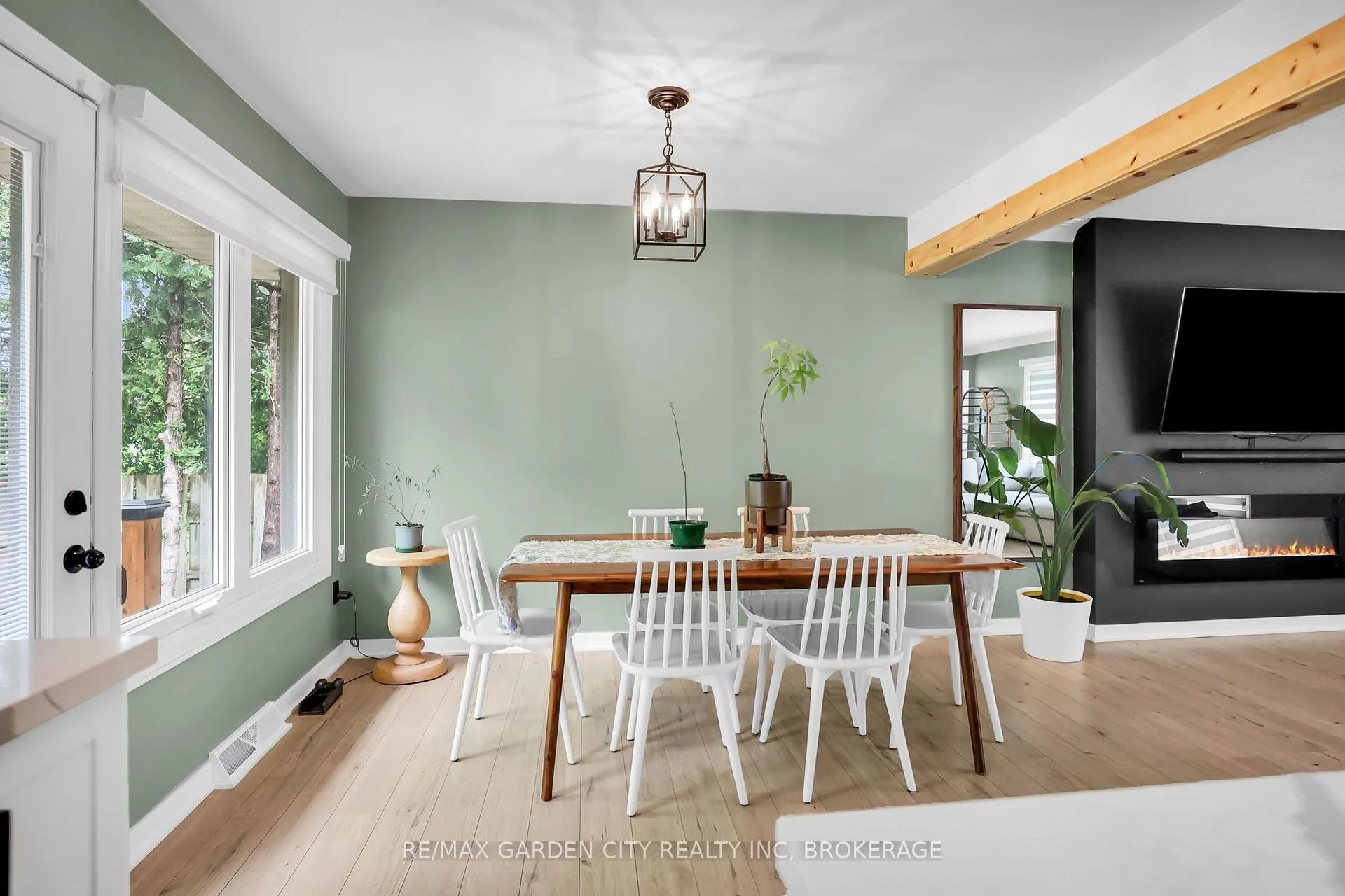 Photo 7 of Unit Unit #1 (main), 18 Wakil Drive, St. Catharines, Glendale/Glenridge — HOMEH