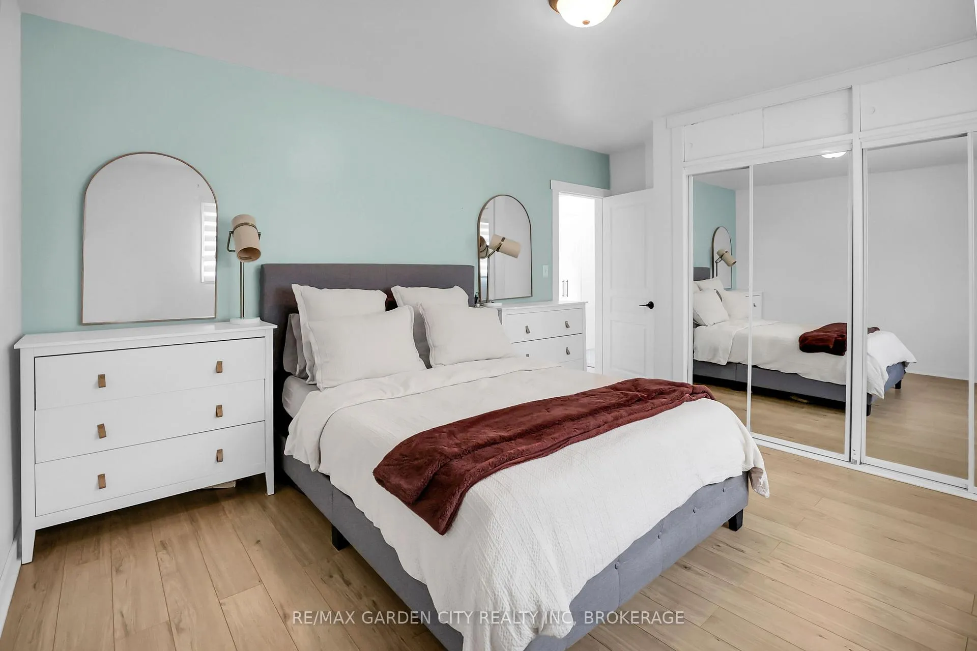 Photo 10 of Unit Unit #1 (main), 18 Wakil Drive, St. Catharines, Glendale/Glenridge — HOMEH
