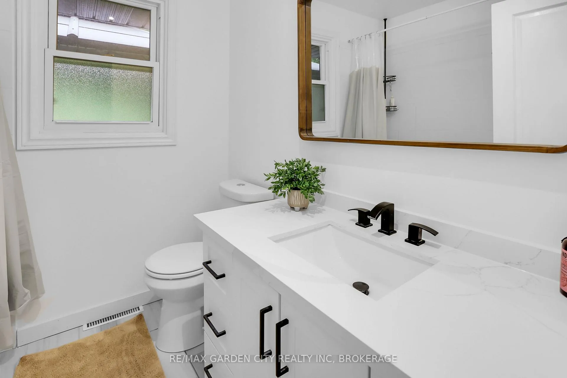 Photo 12 of Unit Unit #1 (main), 18 Wakil Drive, St. Catharines, Glendale/Glenridge — HOMEH