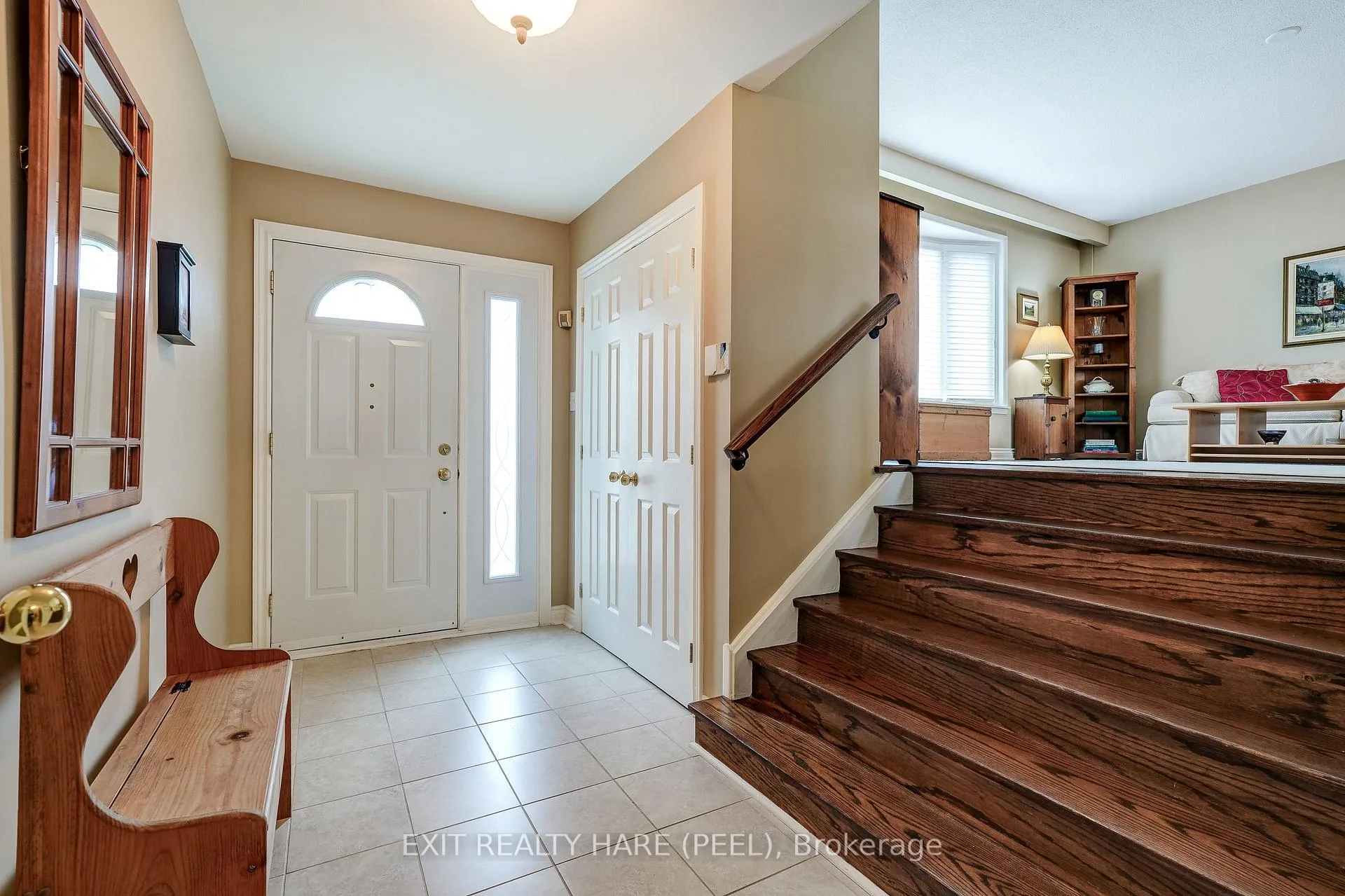 Photo 5 of 29 Trotters Lane, Brampton, Brampton South — HOMEH