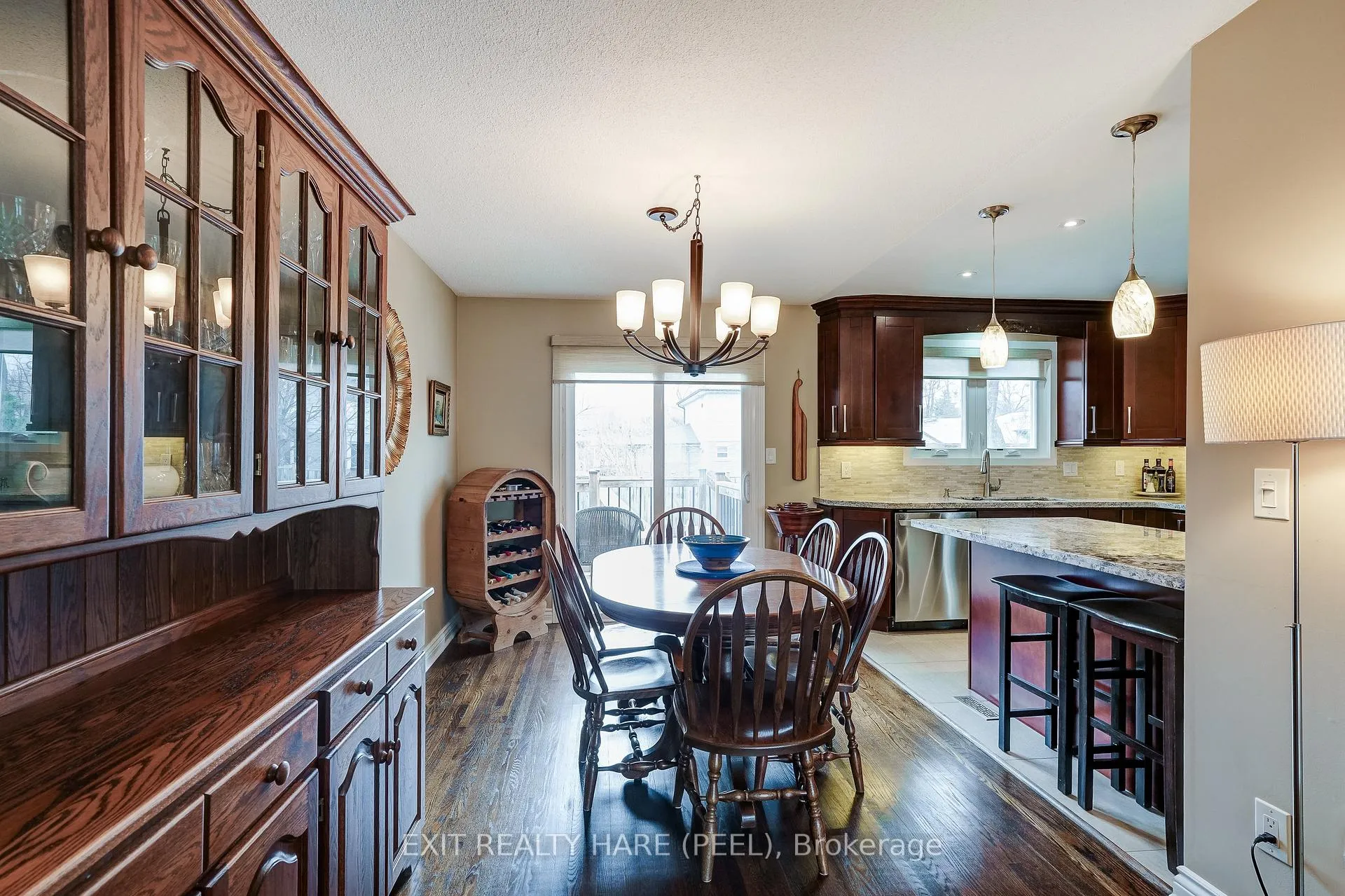 Photo 12 of 29 Trotters Lane, Brampton, Brampton South — HOMEH