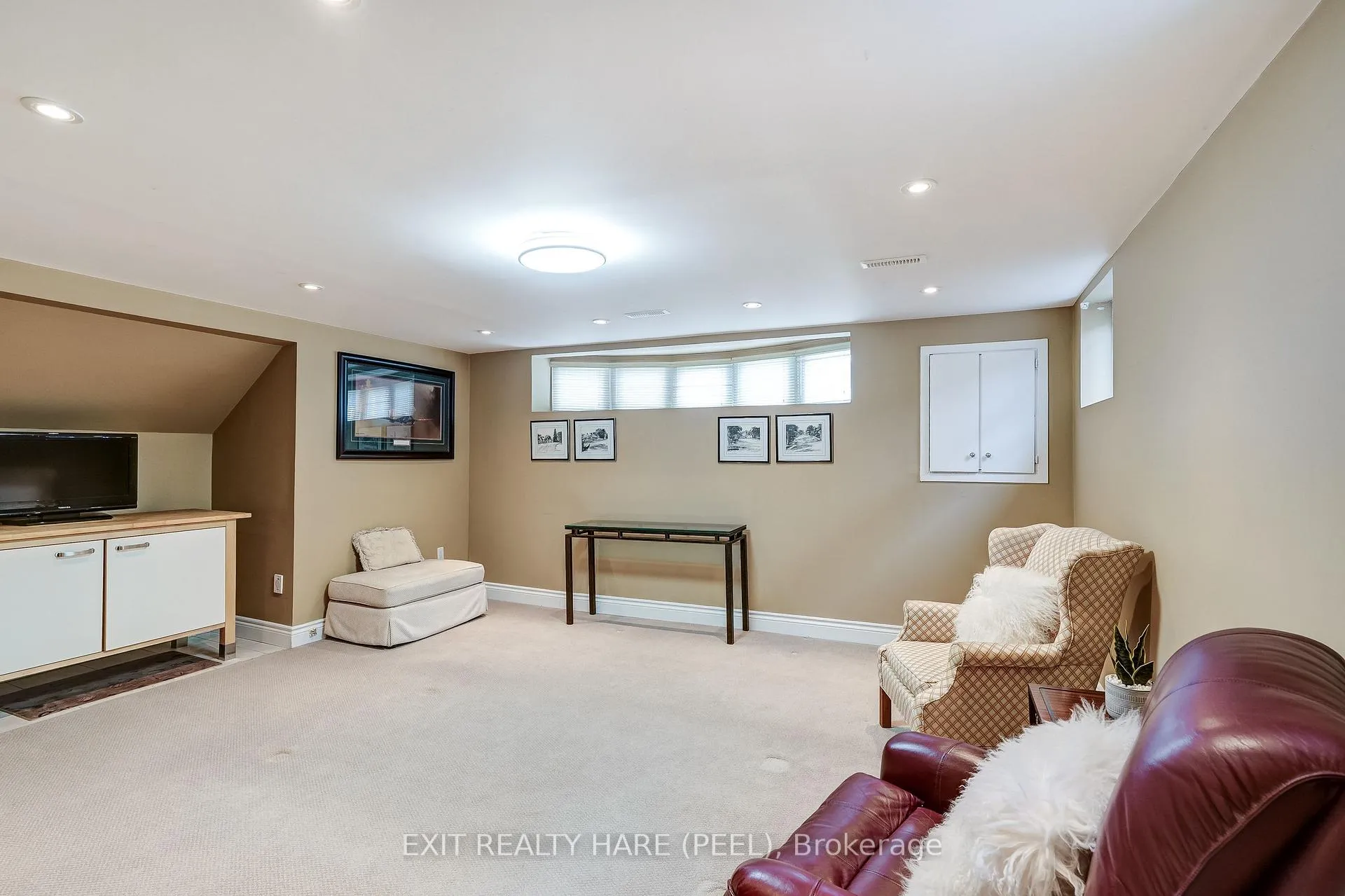 Photo 30 of 29 Trotters Lane, Brampton, Brampton South — HOMEH