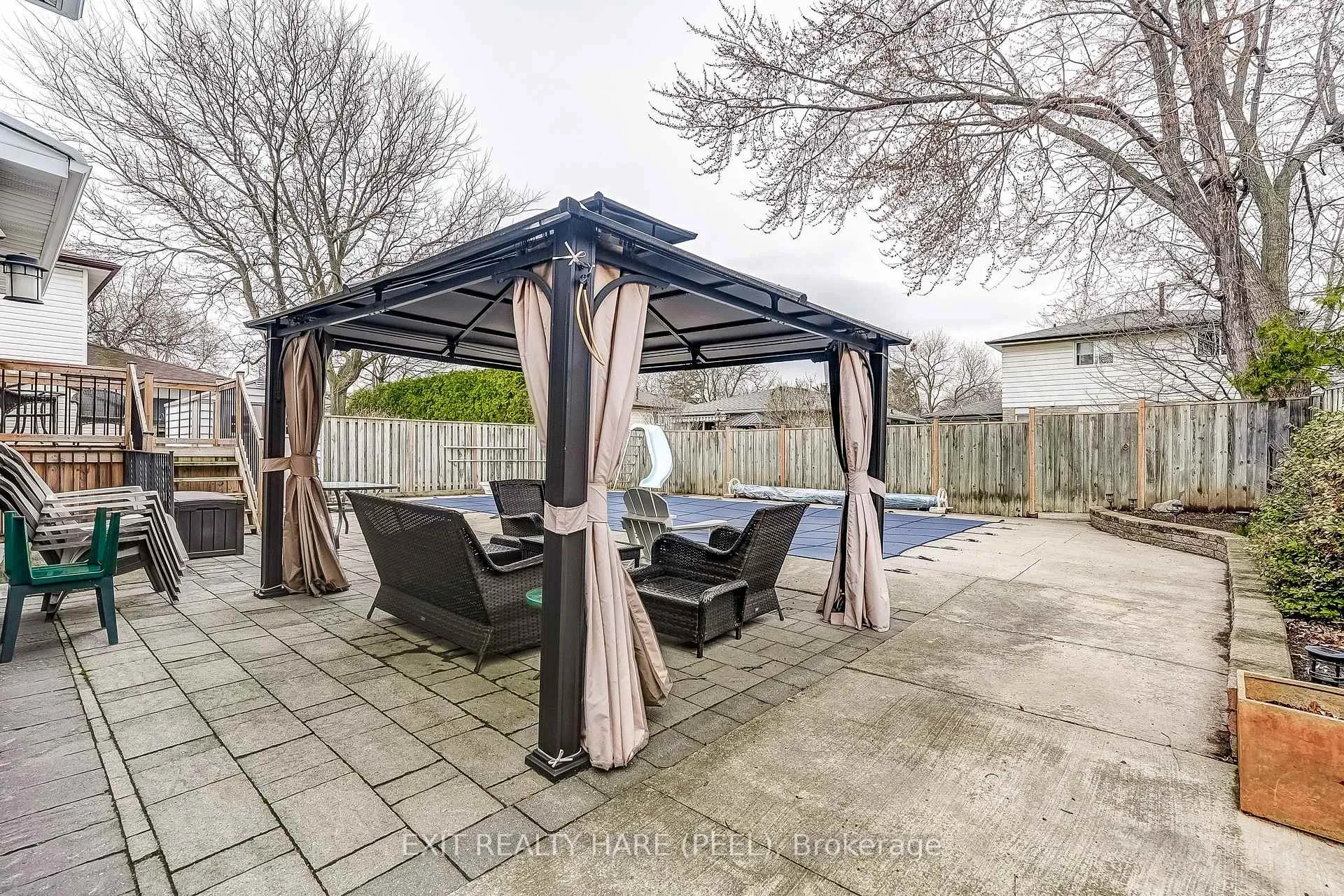 Photo 33 of 29 Trotters Lane, Brampton, Brampton South — HOMEH