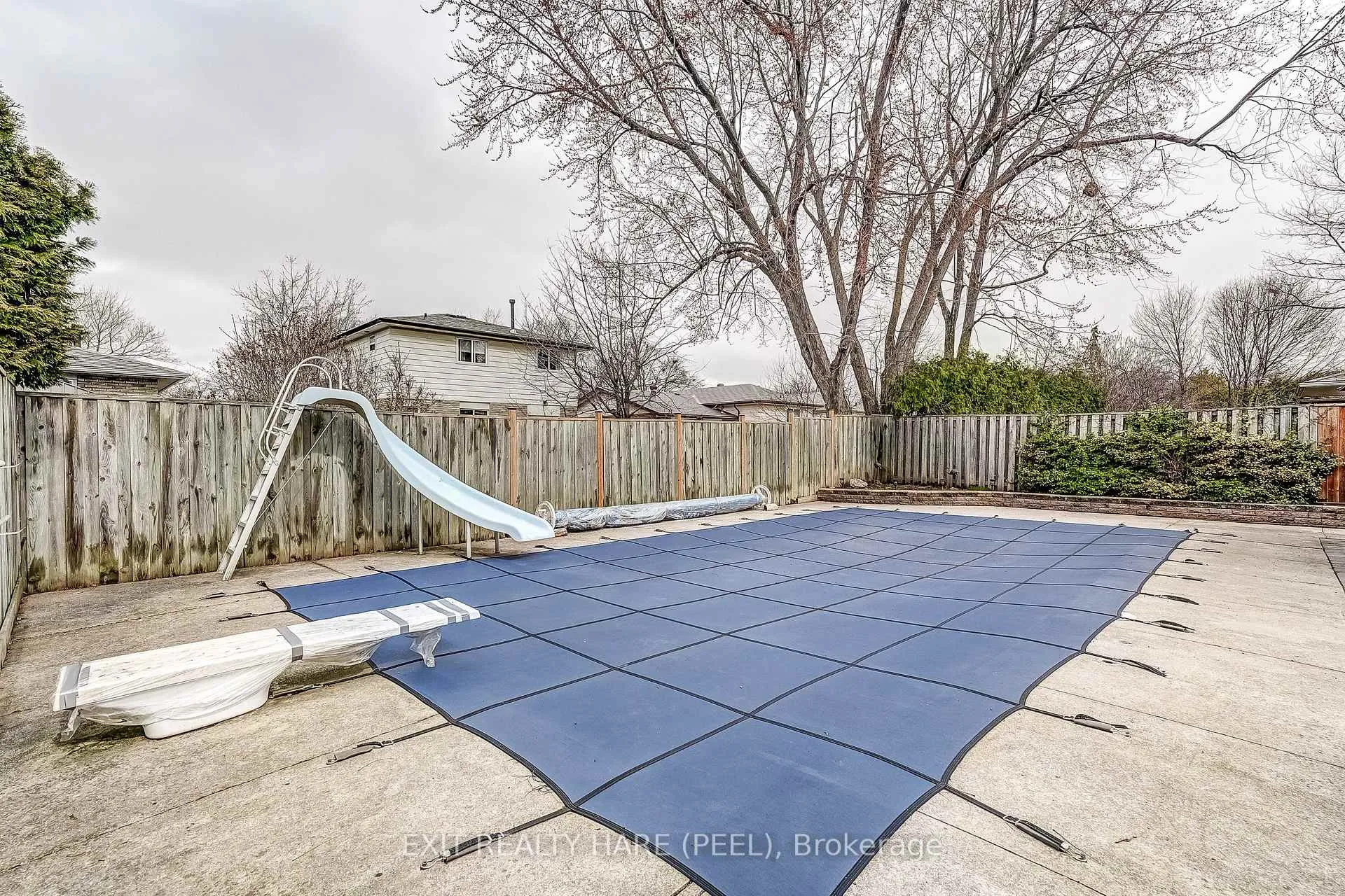 Photo 35 of 29 Trotters Lane, Brampton, Brampton South — HOMEH