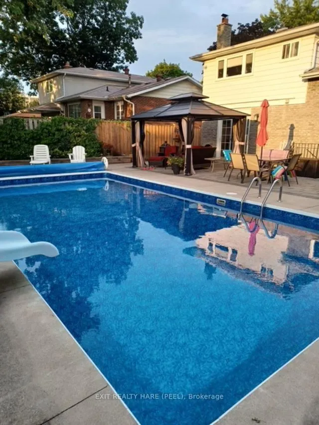 Photo 45 of 29 Trotters Lane, Brampton, Brampton South — HOMEH