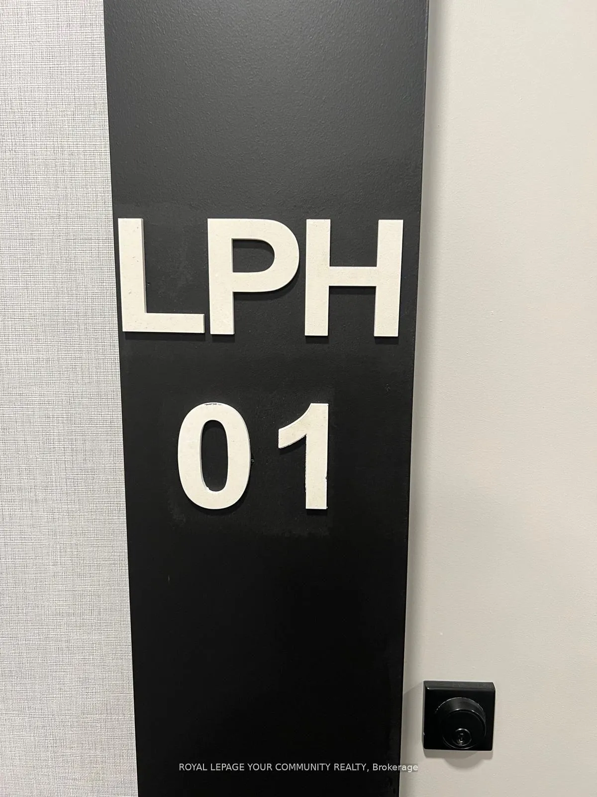 Front of Unit LPH 01, 319 Jarvis Street