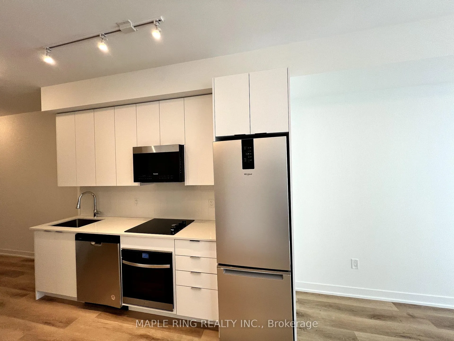 Photo 2 of Unit 710, 474 Caldari Road, Vaughan, Concord — HOMEH