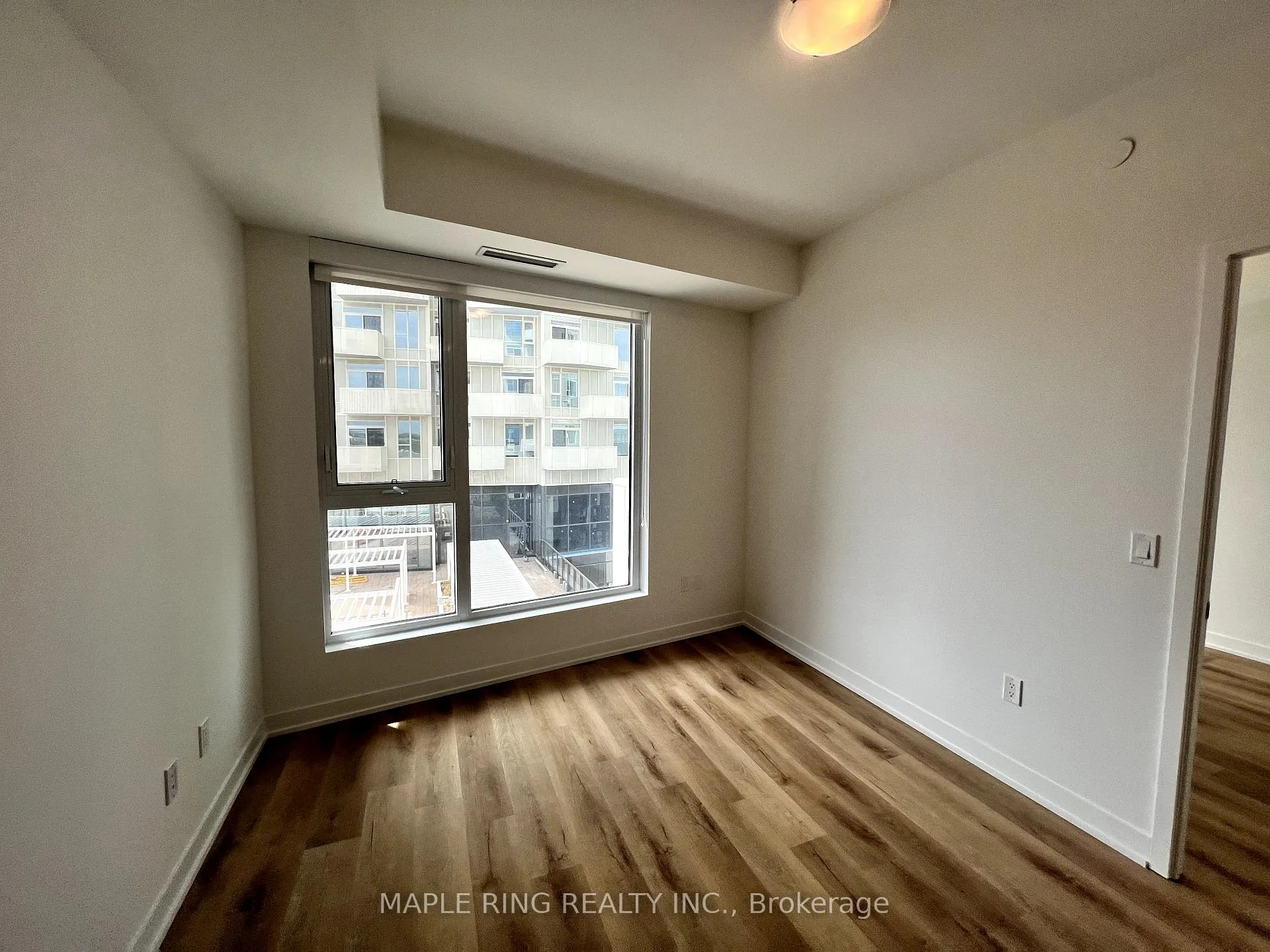 Photo 3 of Unit 710, 474 Caldari Road, Vaughan, Concord — HOMEH