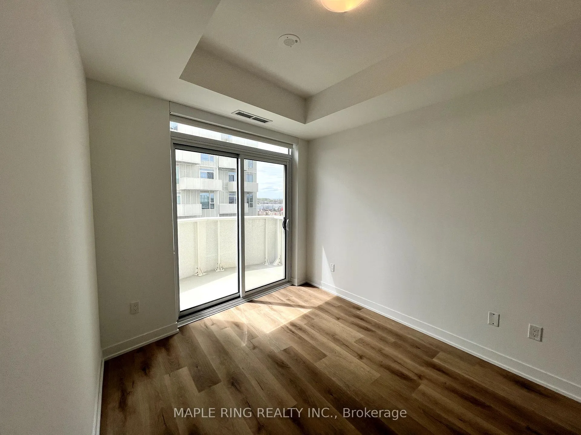 Photo 5 of Unit 710, 474 Caldari Road, Vaughan, Concord — HOMEH
