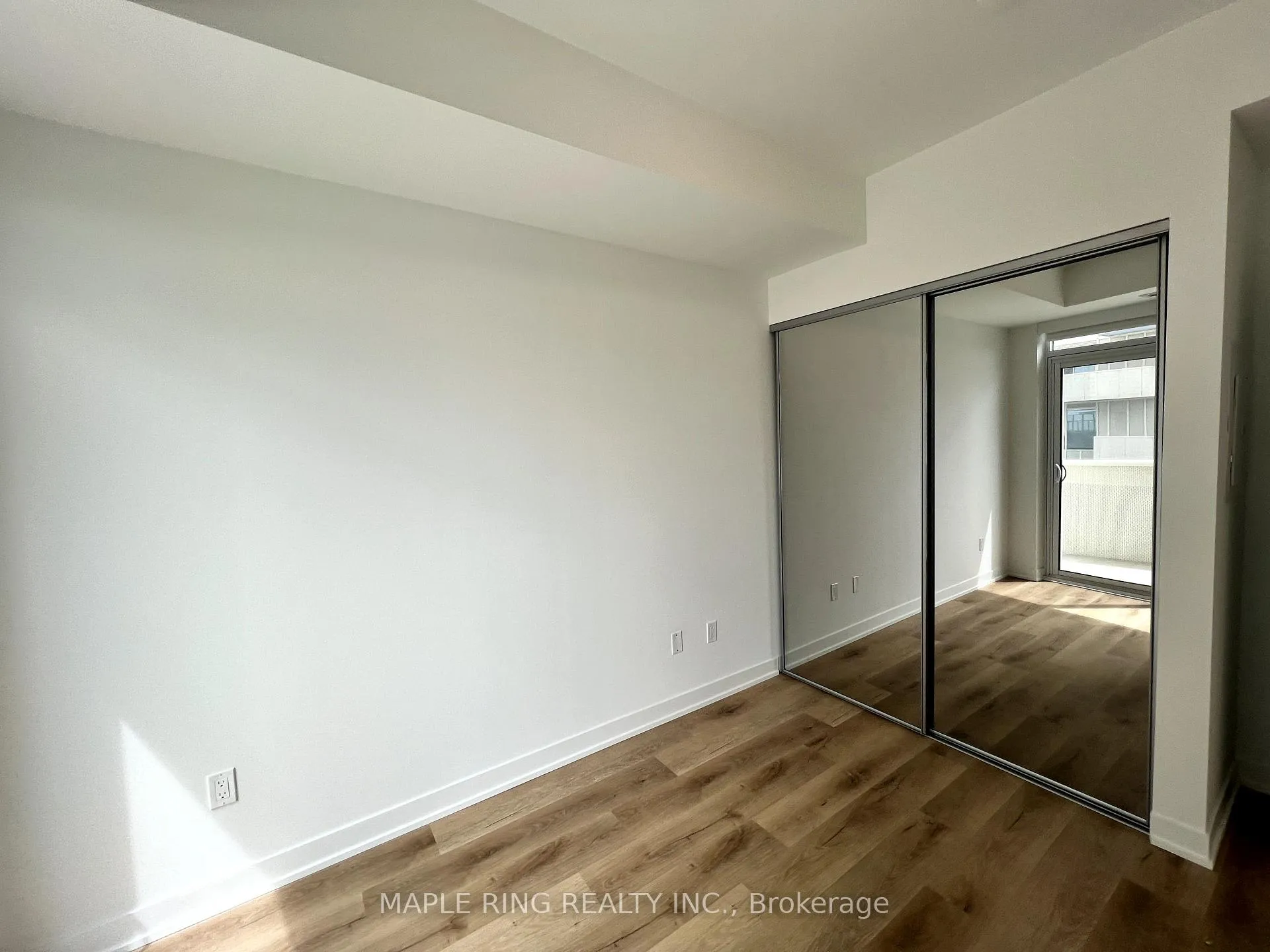 Photo 6 of Unit 710, 474 Caldari Road, Vaughan, Concord — HOMEH