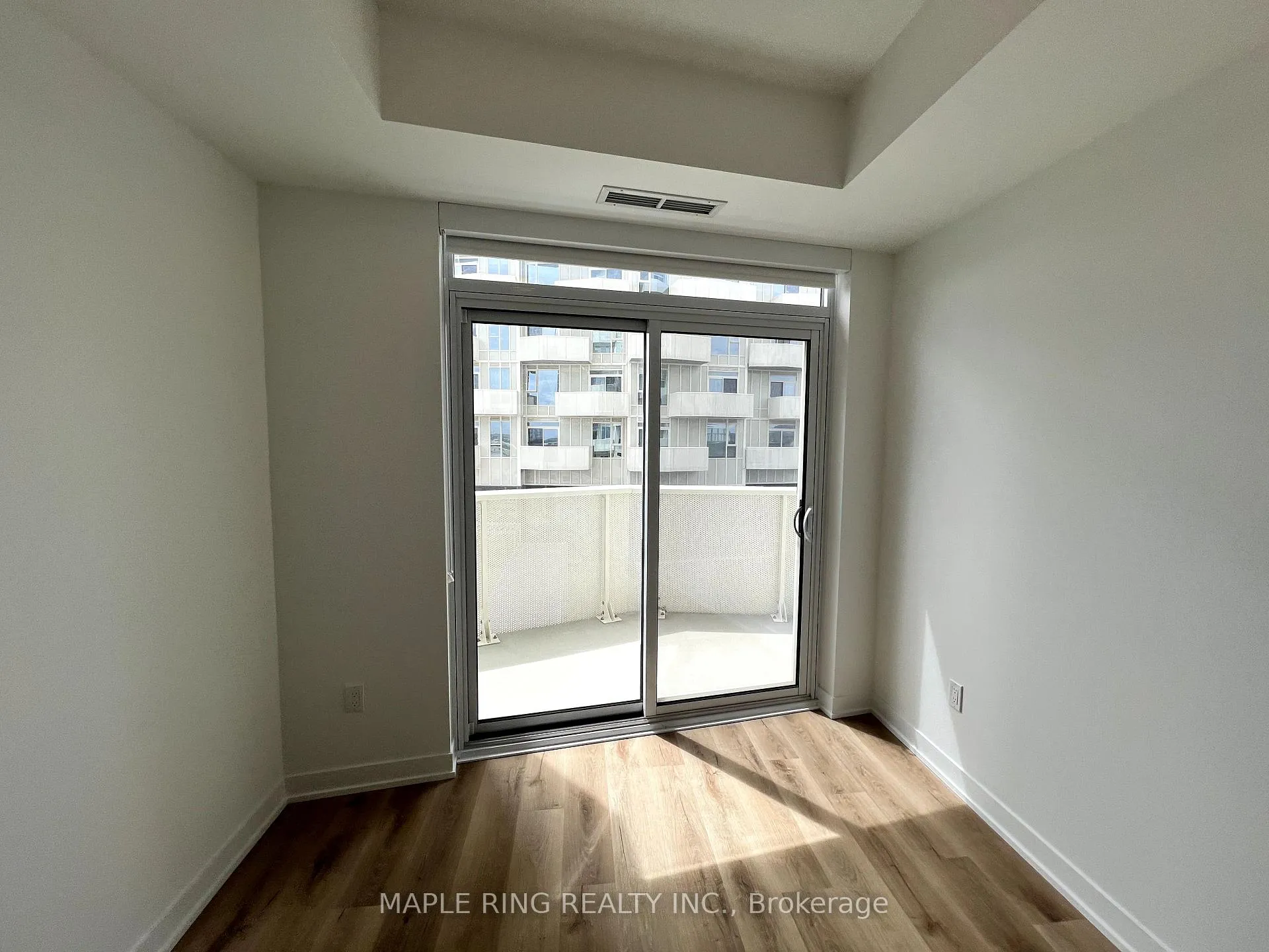 Photo 7 of Unit 710, 474 Caldari Road, Vaughan, Concord — HOMEH