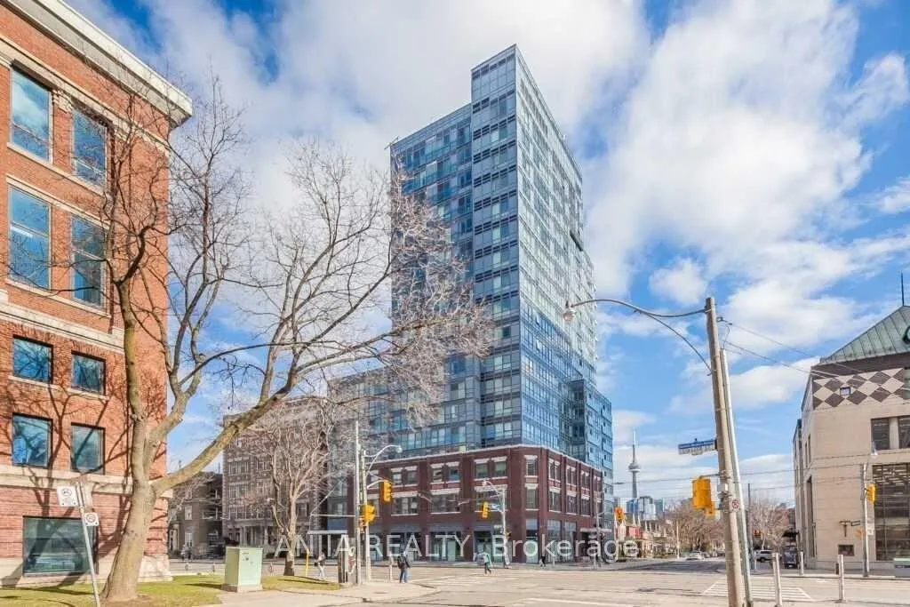 Front of Unit Lph07, 181 Huron Street