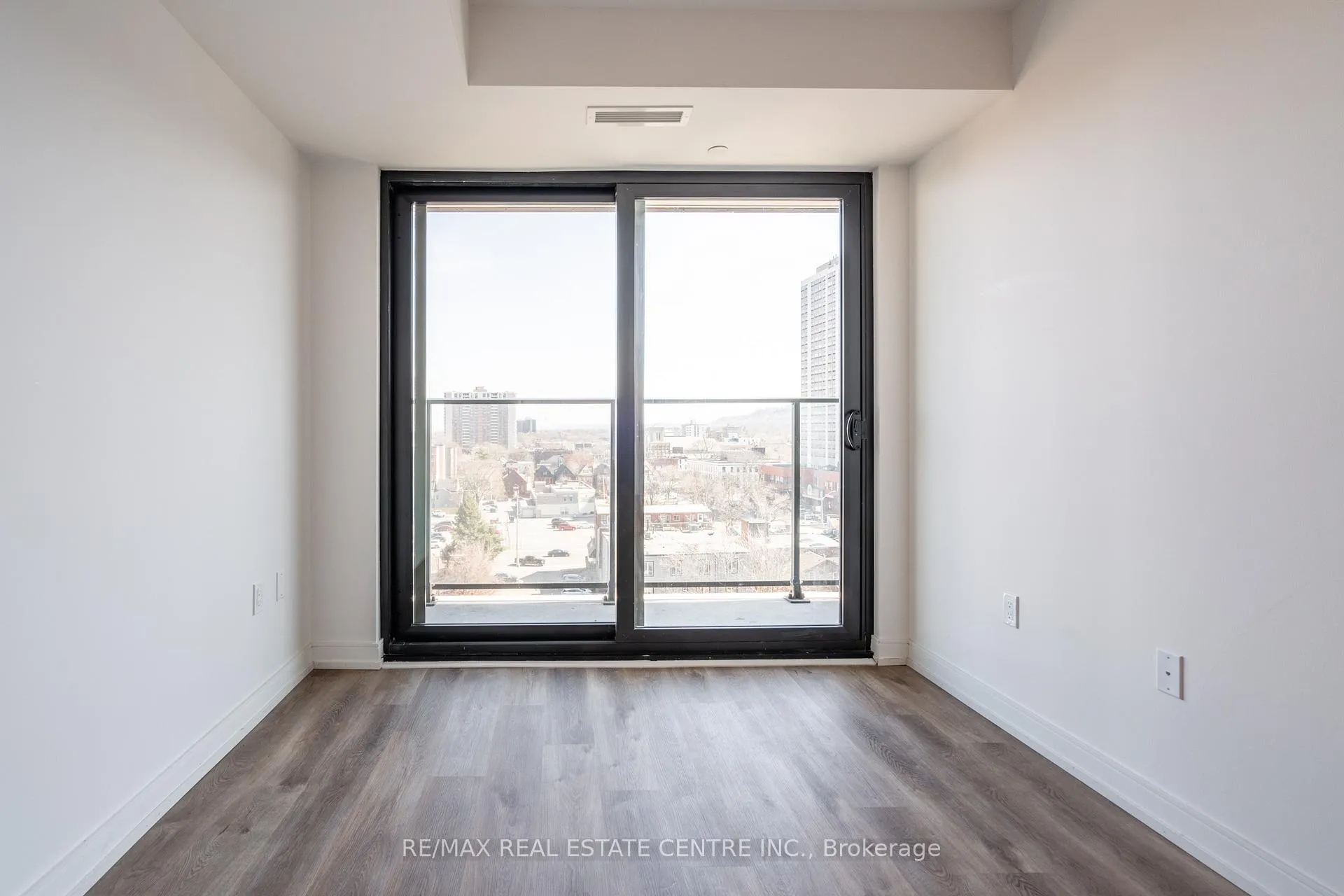 Photo 10 of Unit 926, 1 Jarvis Street, Hamilton, Beasley — HOMEH