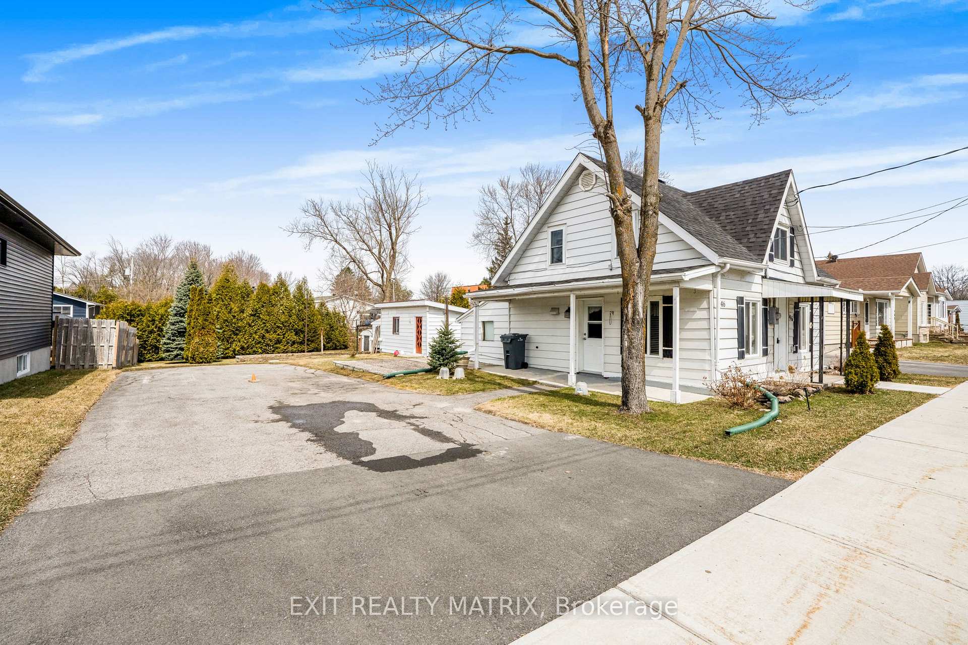 Photo 2 of 946 King Street, Champlain, L'Orignal — HOMEH