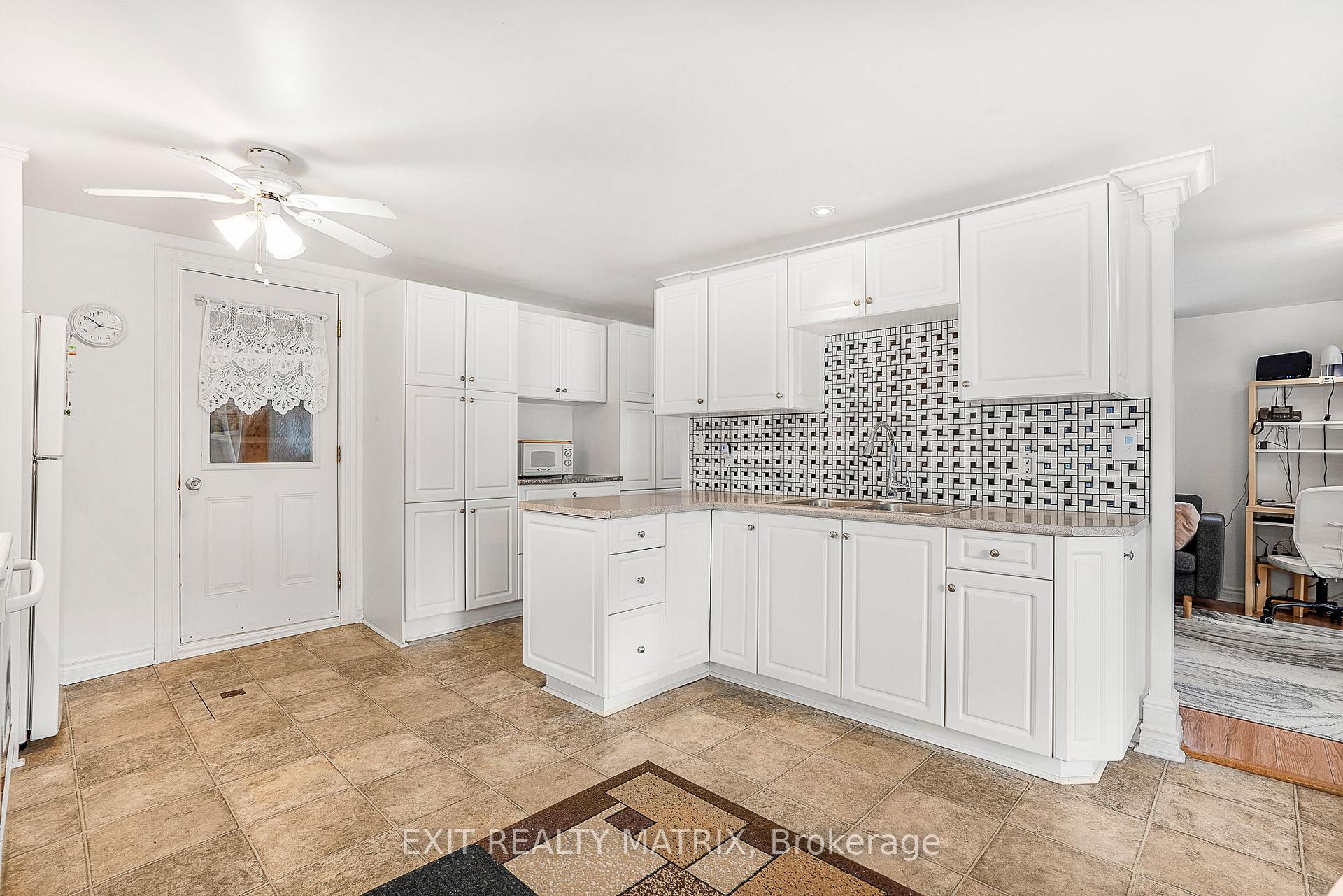Photo 7 of 946 King Street, Champlain, L'Orignal — HOMEH