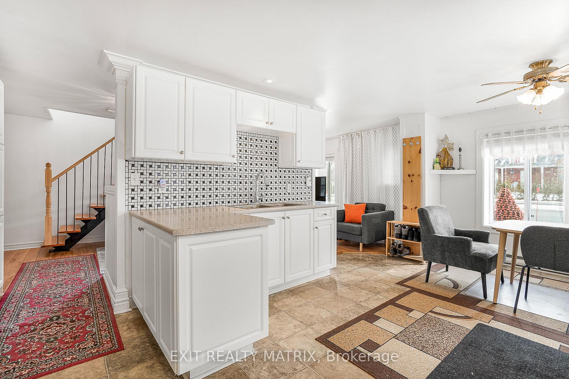 Photo 8 of 946 King Street, Champlain, L'Orignal — HOMEH