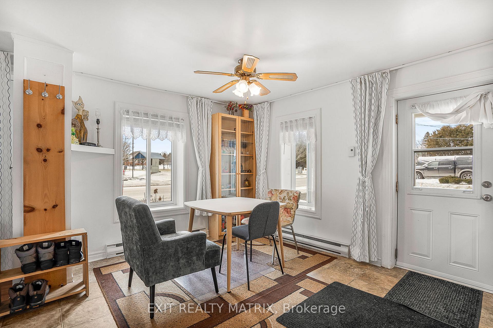 Photo 10 of 946 King Street, Champlain, L'Orignal — HOMEH