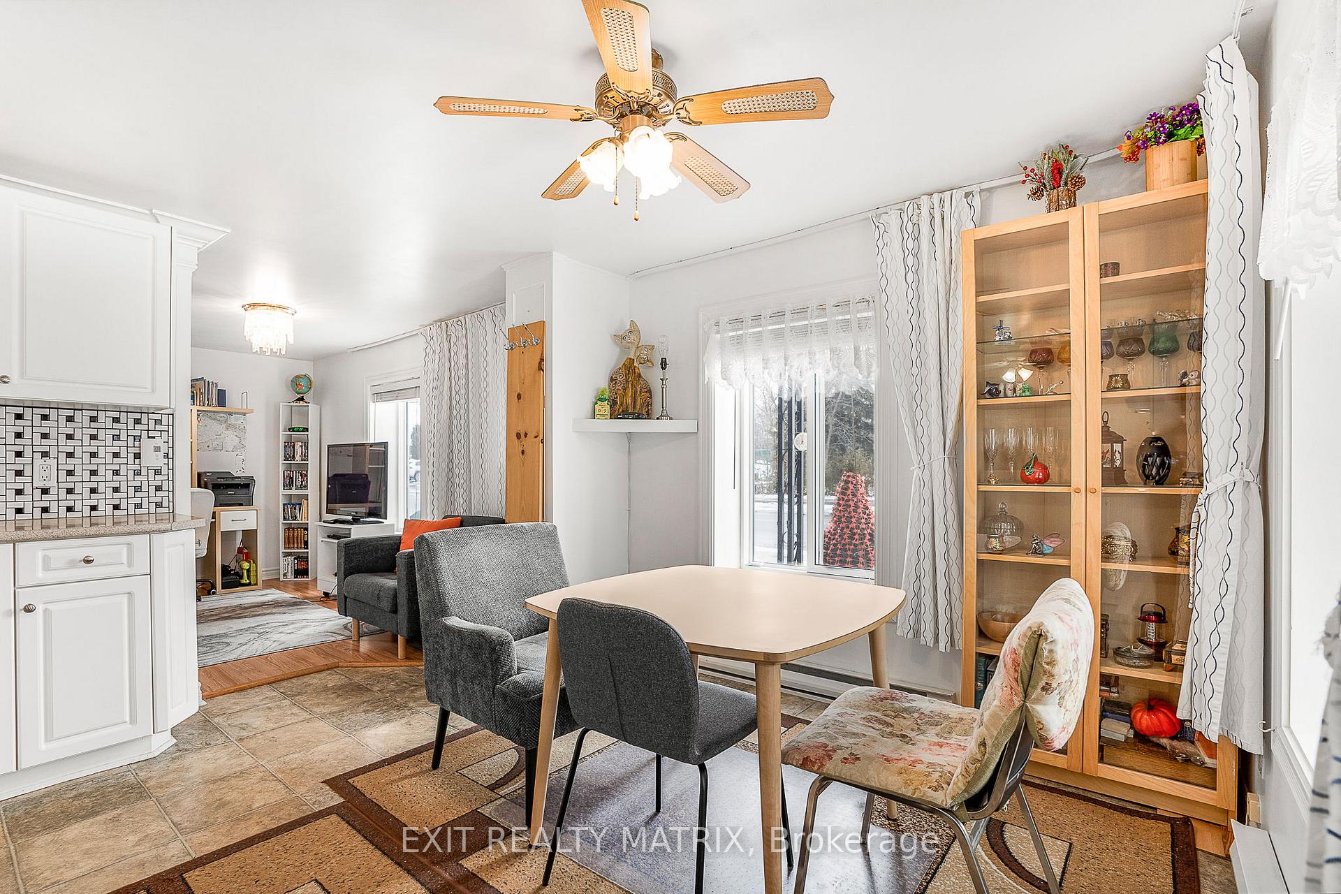 Photo 11 of 946 King Street, Champlain, L'Orignal — HOMEH