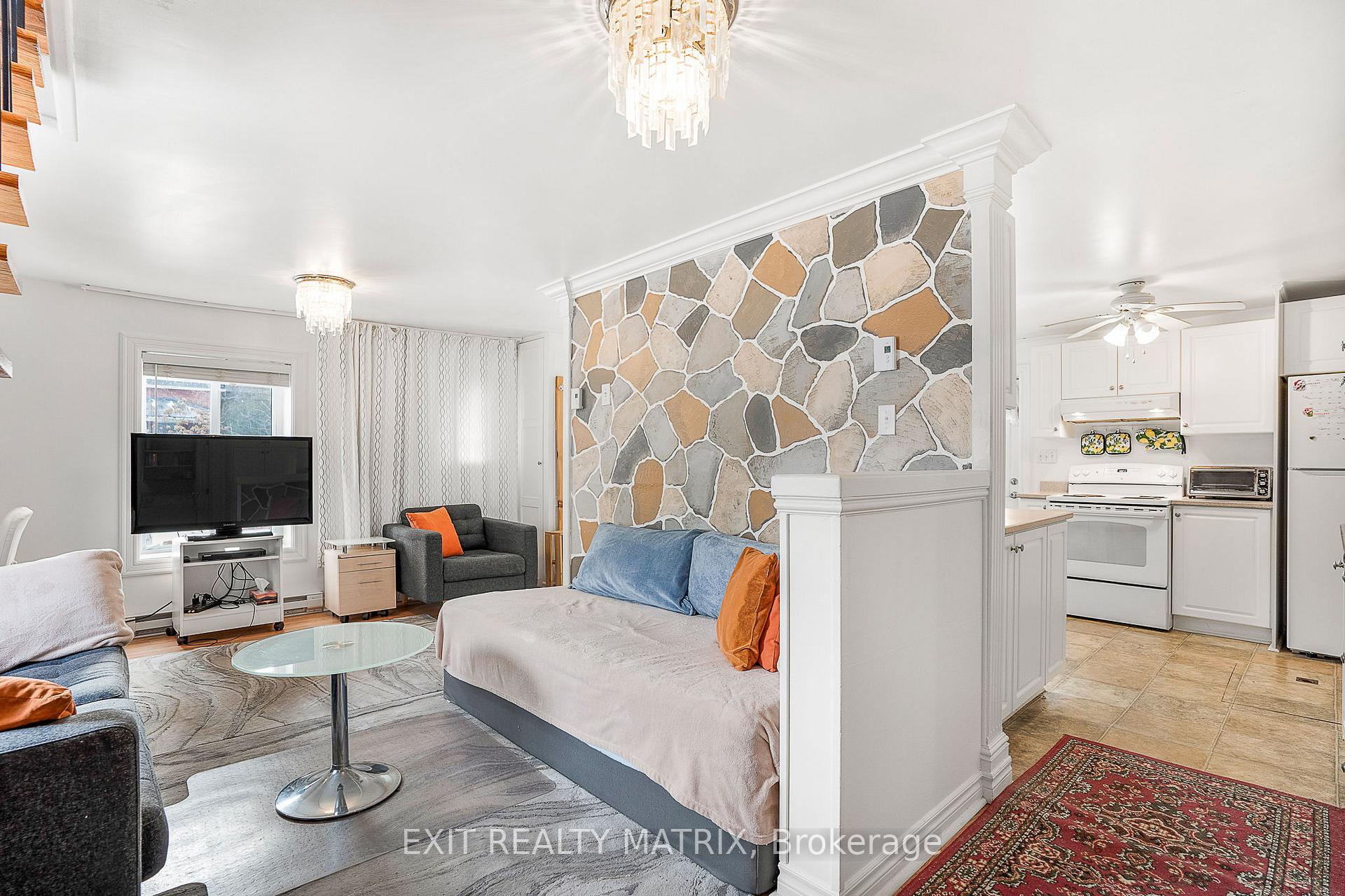 Photo 15 of 946 King Street, Champlain, L'Orignal — HOMEH