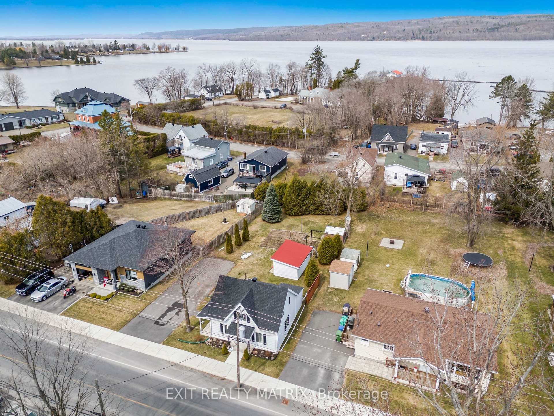 Photo 23 of 946 King Street, Champlain, L'Orignal — HOMEH