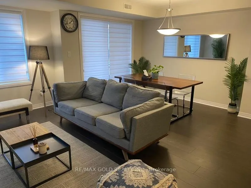 Photo 9 of 76 Progress Crescent, Kitchener — HOMEH