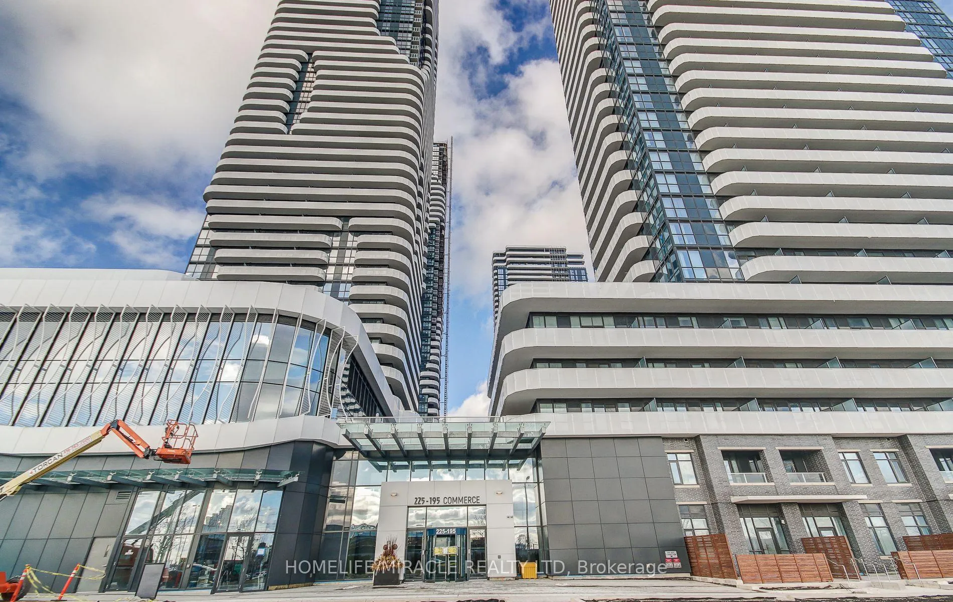 Photo 1 of Unit 4312, 195 Commerce Street, Vaughan, Vaughan Corporate Centre — HOMEH