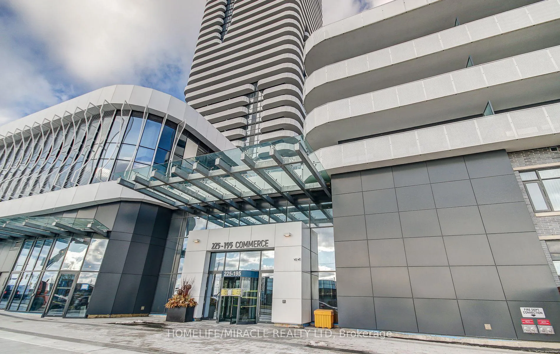 Photo 2 of Unit 4312, 195 Commerce Street, Vaughan, Vaughan Corporate Centre — HOMEH