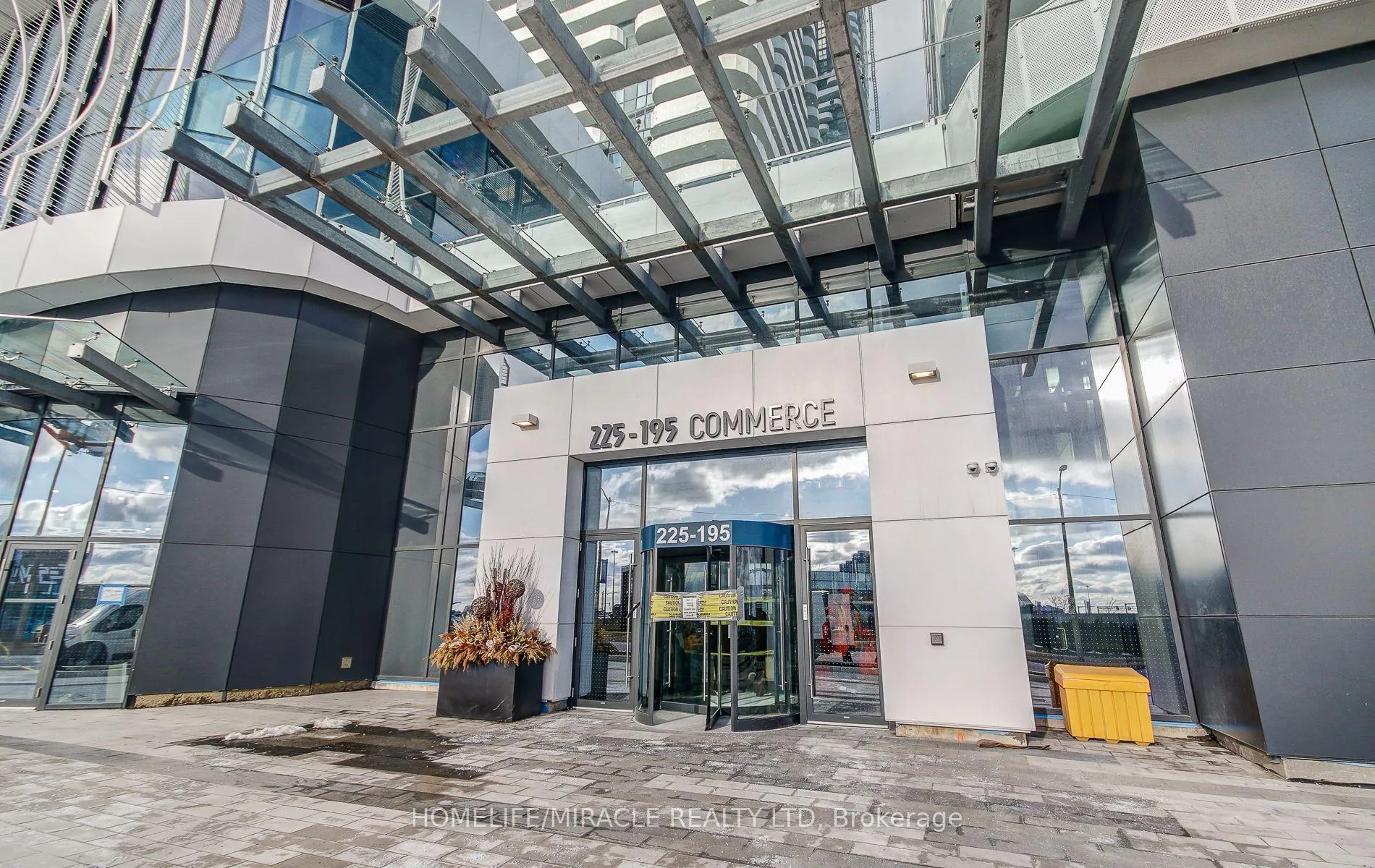 Photo 5 of Unit 4312, 195 Commerce Street, Vaughan, Vaughan Corporate Centre — HOMEH