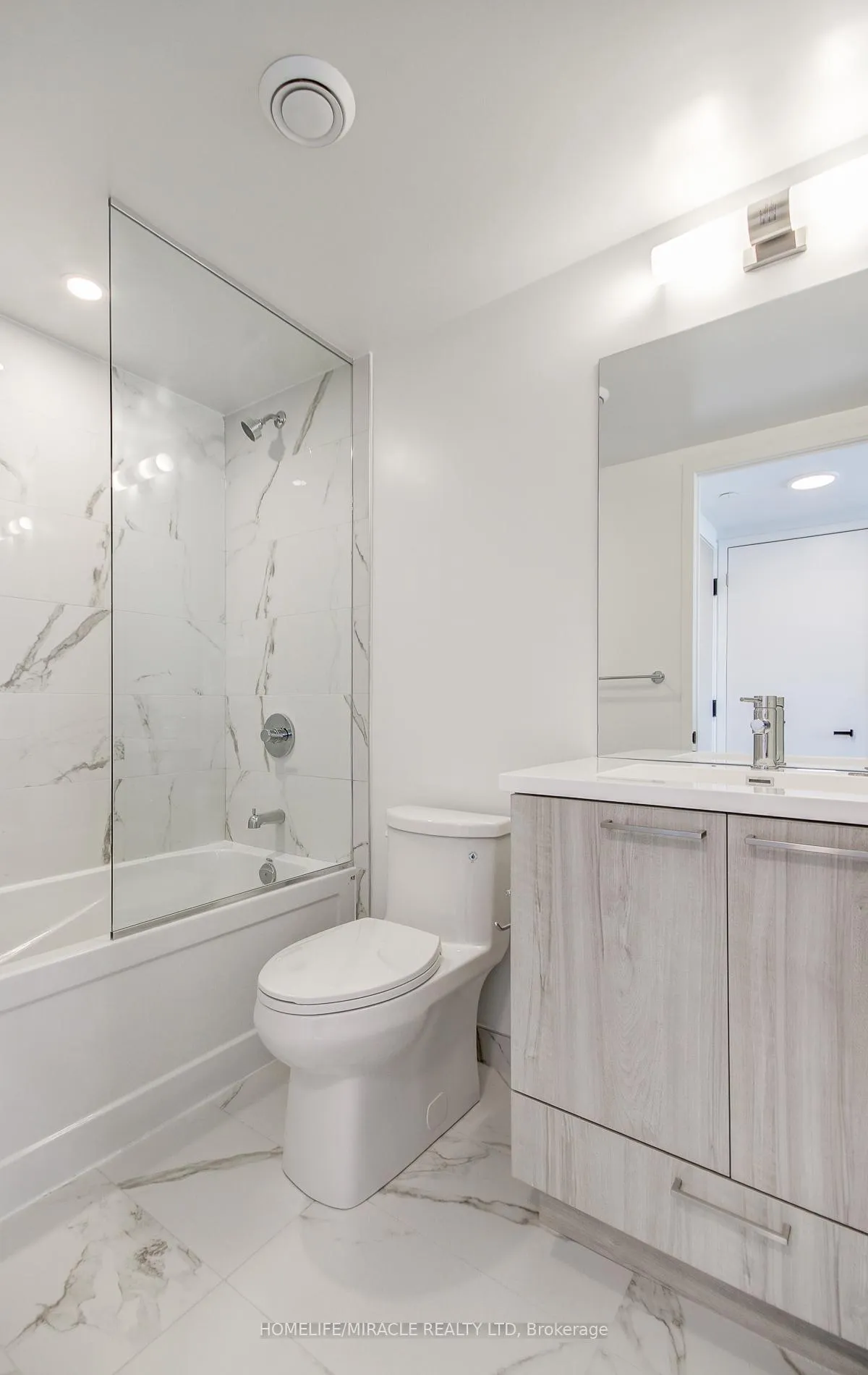 Photo 12 of Unit 4312, 195 Commerce Street, Vaughan, Vaughan Corporate Centre — HOMEH