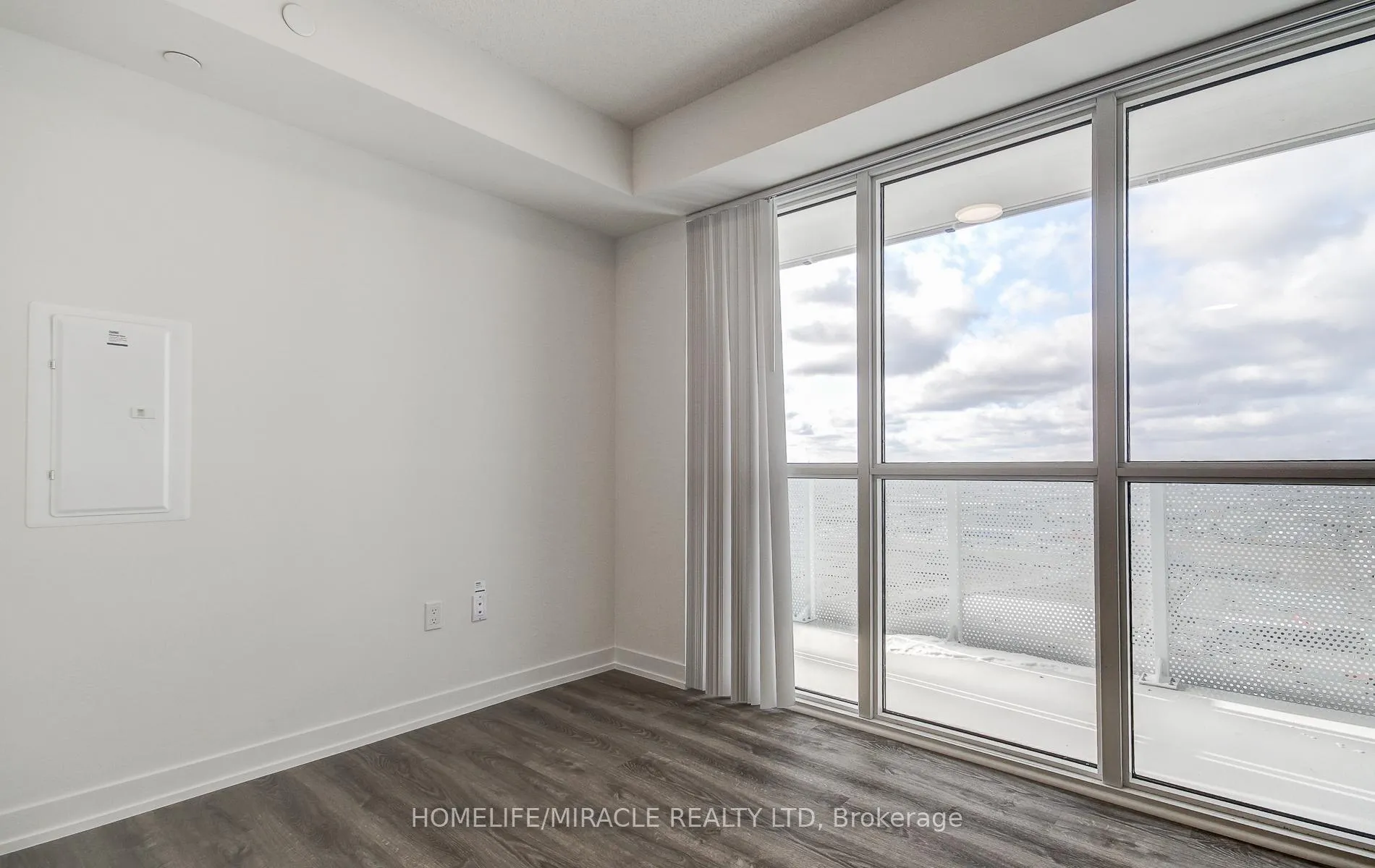 Photo 17 of Unit 4312, 195 Commerce Street, Vaughan, Vaughan Corporate Centre — HOMEH