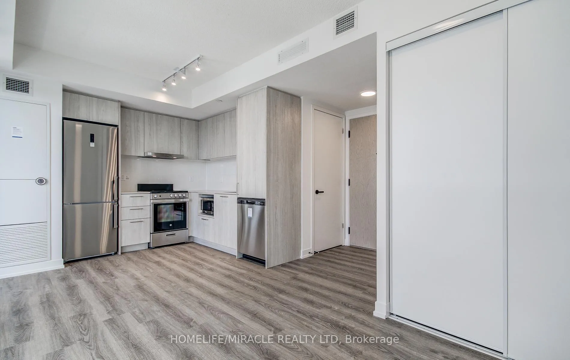 Photo 20 of Unit 4312, 195 Commerce Street, Vaughan, Vaughan Corporate Centre — HOMEH