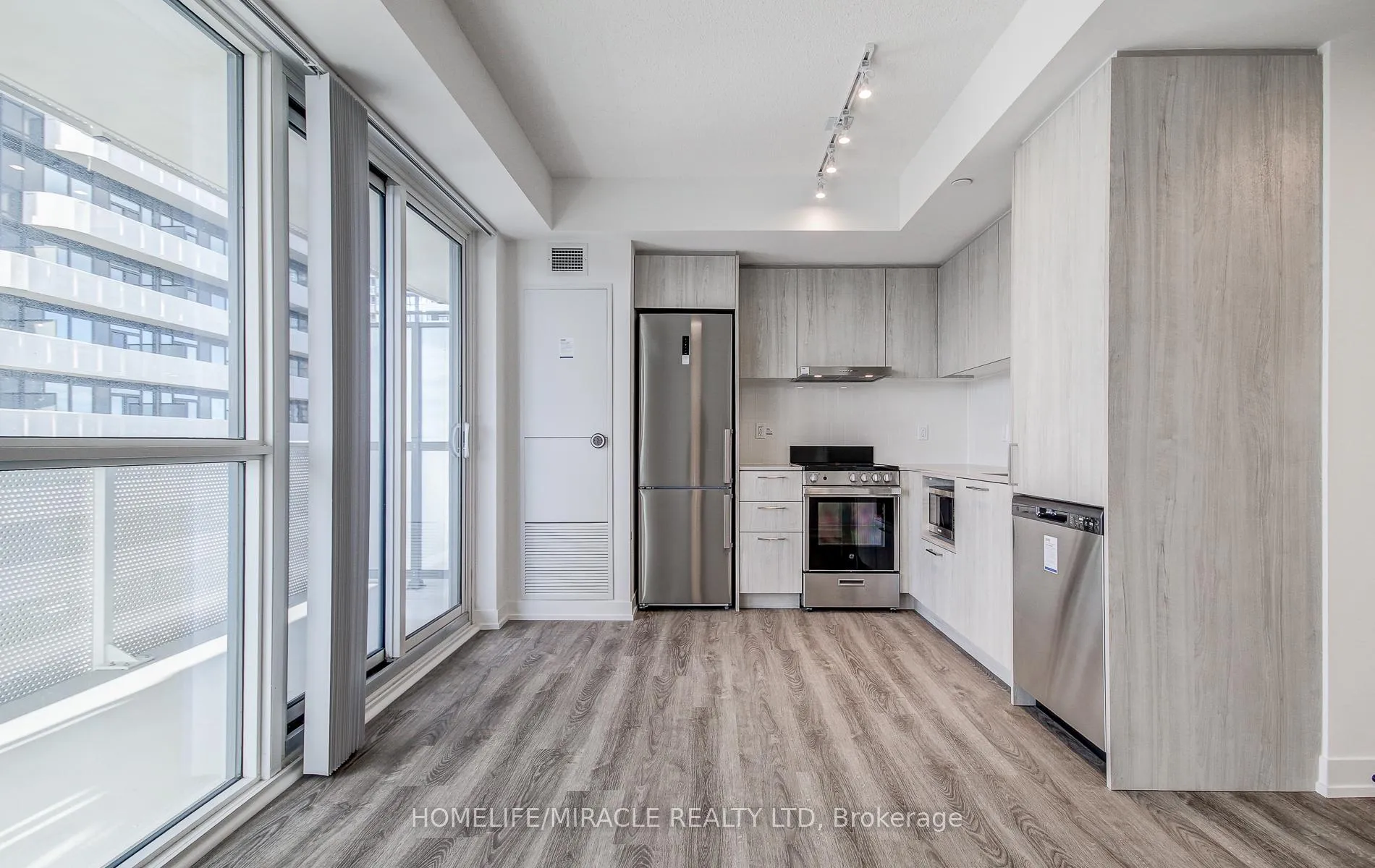 Photo 22 of Unit 4312, 195 Commerce Street, Vaughan, Vaughan Corporate Centre — HOMEH