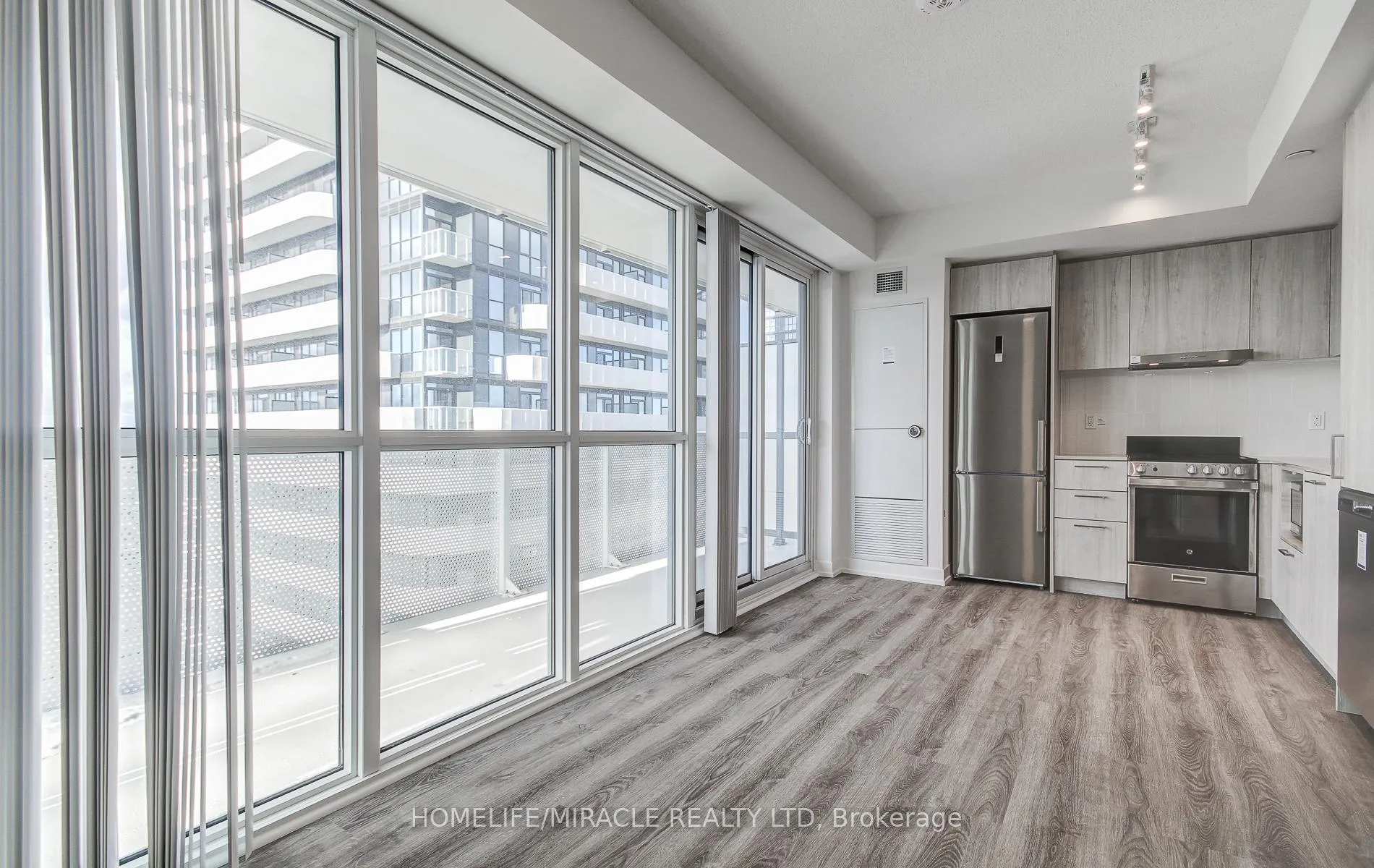 Photo 23 of Unit 4312, 195 Commerce Street, Vaughan, Vaughan Corporate Centre — HOMEH