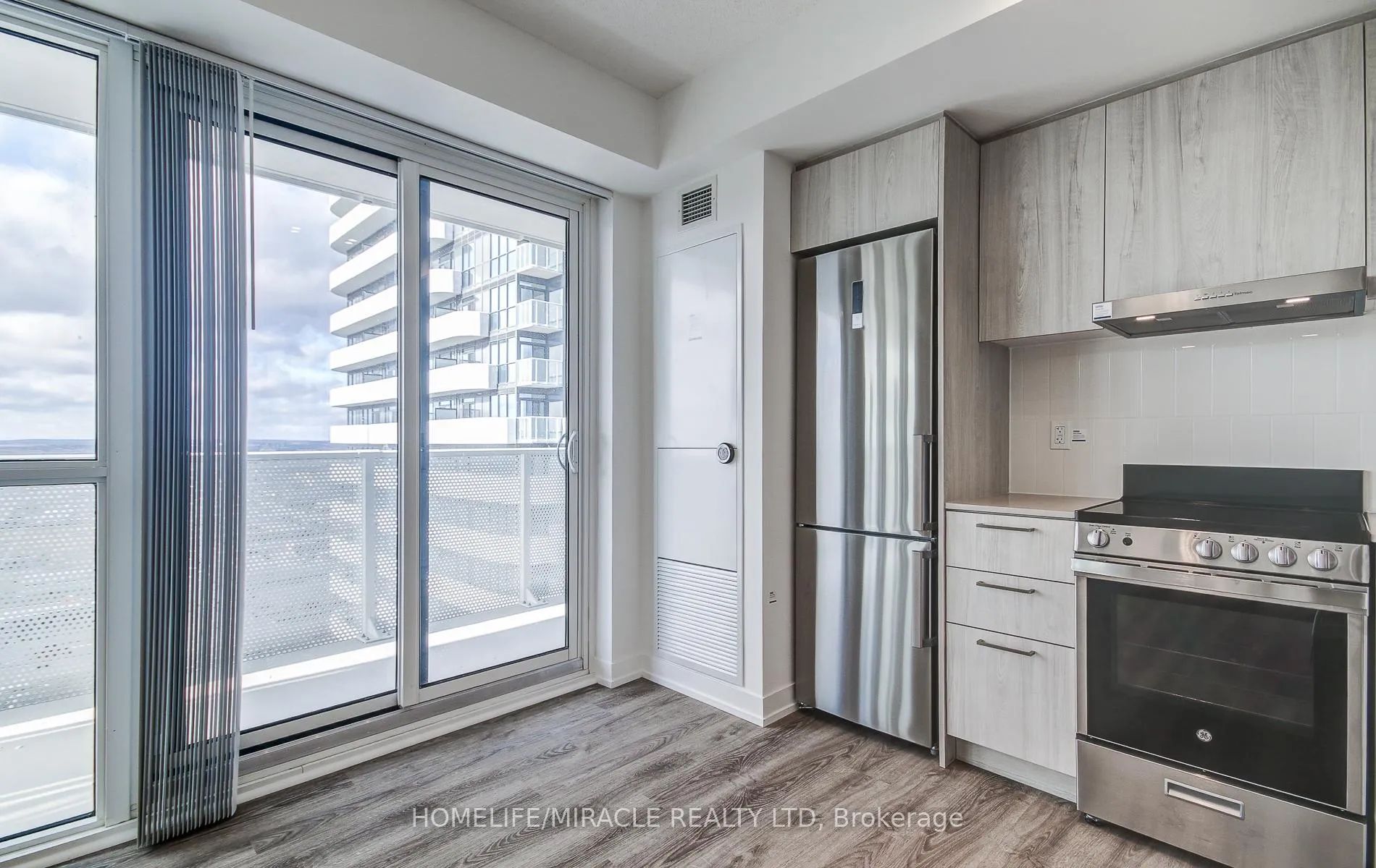 Photo 25 of Unit 4312, 195 Commerce Street, Vaughan, Vaughan Corporate Centre — HOMEH