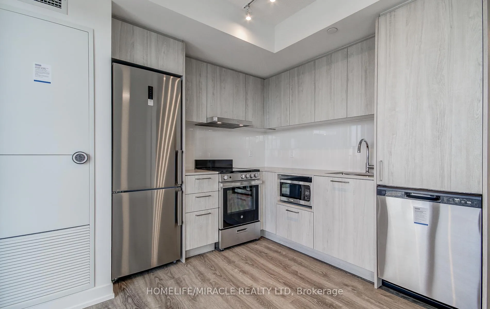 Photo 30 of Unit 4312, 195 Commerce Street, Vaughan, Vaughan Corporate Centre — HOMEH