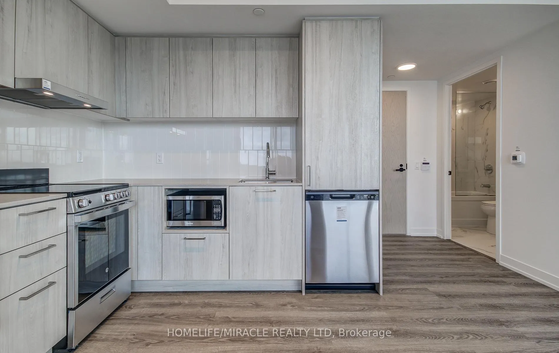 Photo 32 of Unit 4312, 195 Commerce Street, Vaughan, Vaughan Corporate Centre — HOMEH
