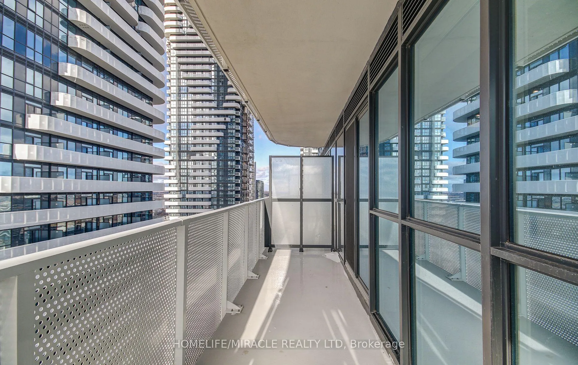 Photo 41 of Unit 4312, 195 Commerce Street, Vaughan, Vaughan Corporate Centre — HOMEH