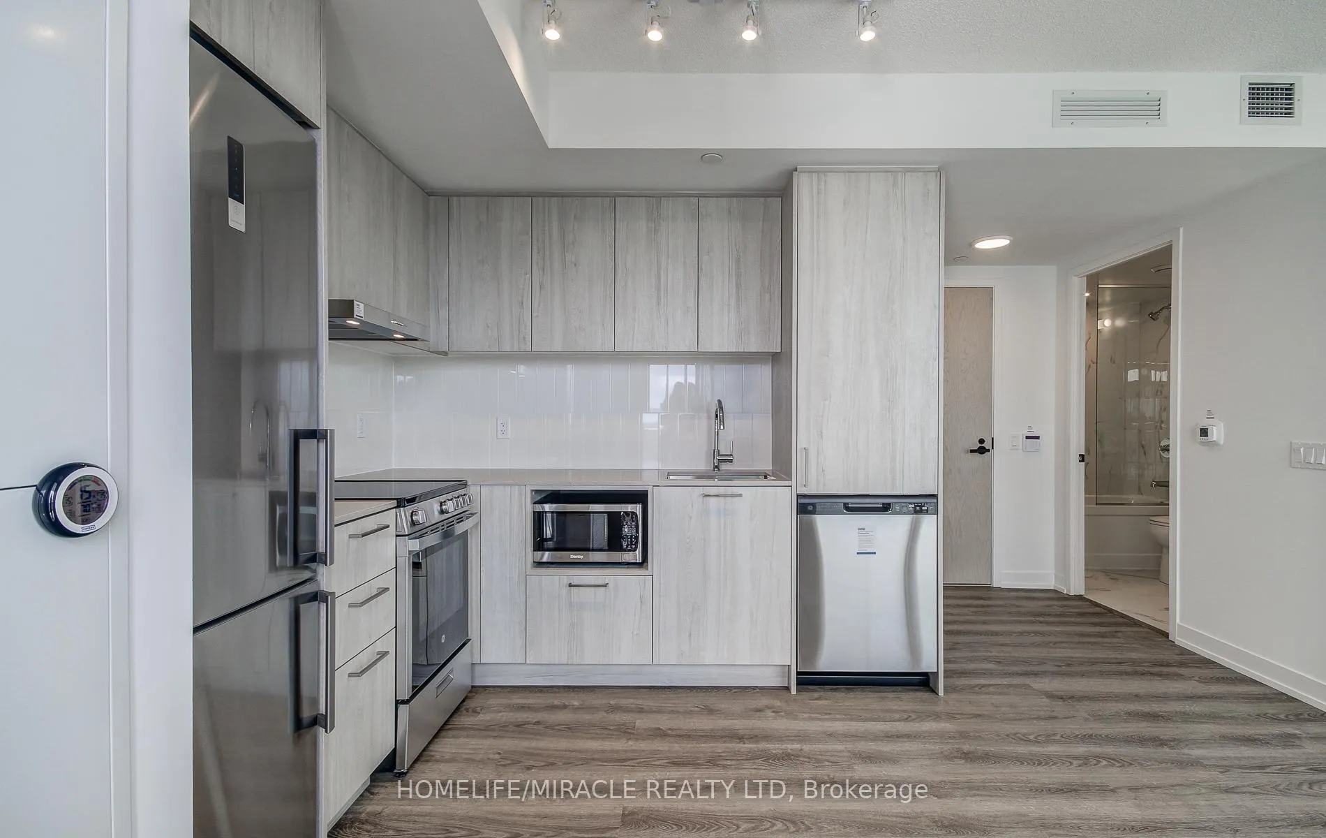 Photo 43 of Unit 4312, 195 Commerce Street, Vaughan, Vaughan Corporate Centre — HOMEH