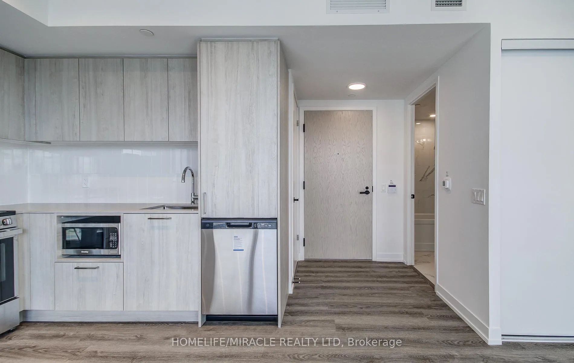 Photo 45 of Unit 4312, 195 Commerce Street, Vaughan, Vaughan Corporate Centre — HOMEH