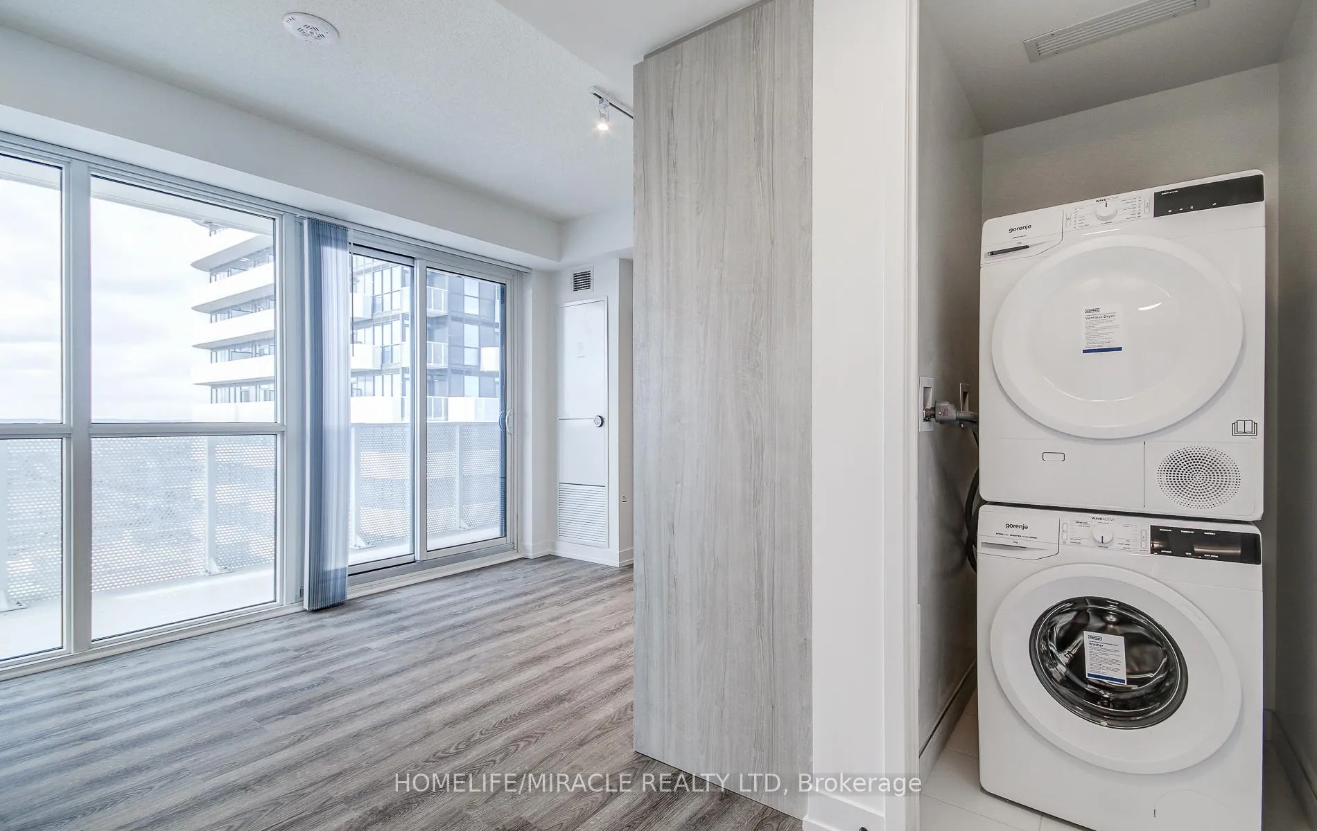 Photo 49 of Unit 4312, 195 Commerce Street, Vaughan, Vaughan Corporate Centre — HOMEH