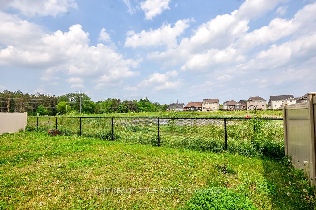 Photo 32 of 226 Springfield Crescent, Clearview, Stayner — HOMEH